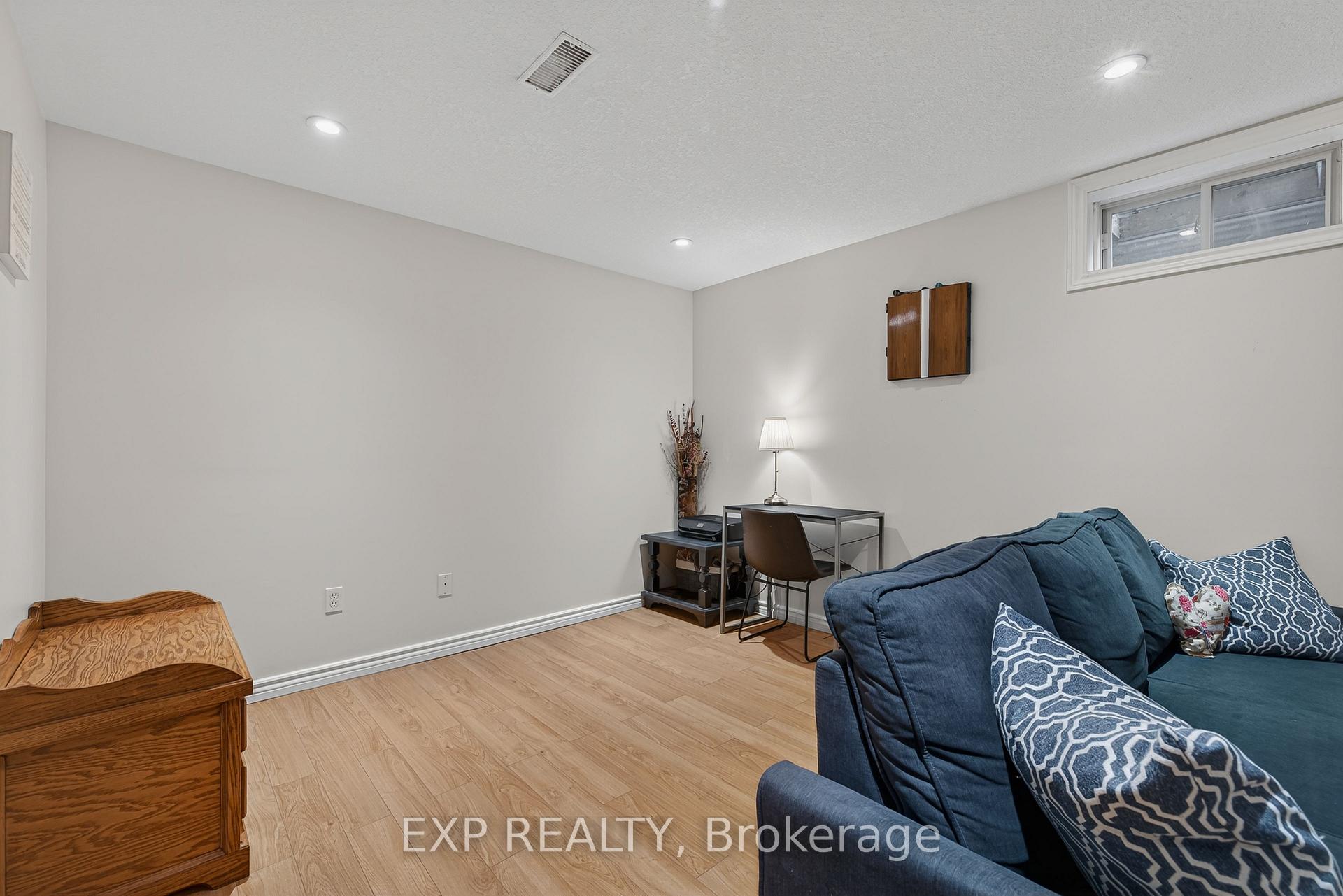 Photo 31 of 475 Annapolis Court, Waterloo, Colonial Acres — HOMEH