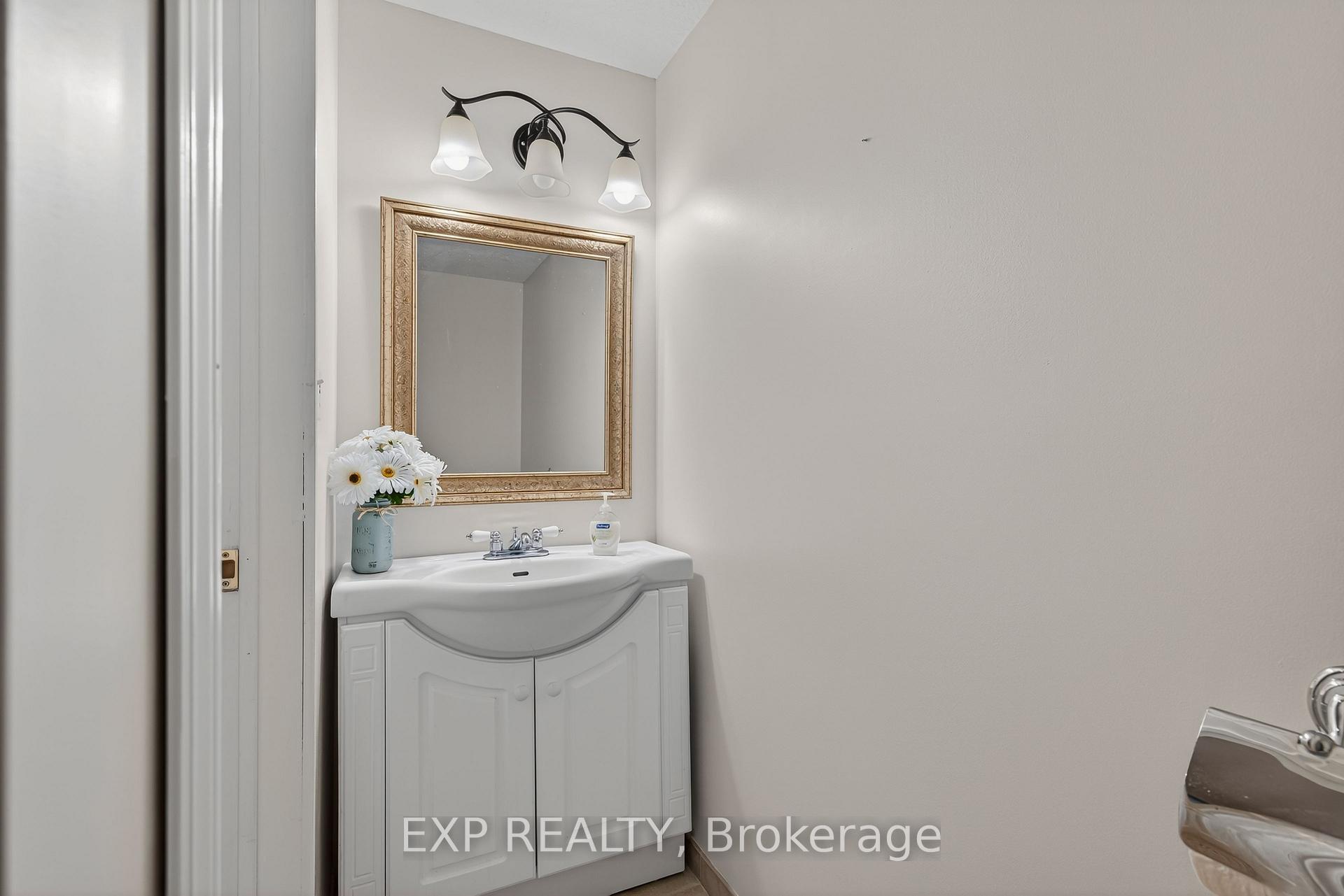 Photo 33 of 475 Annapolis Court, Waterloo, Colonial Acres — HOMEH