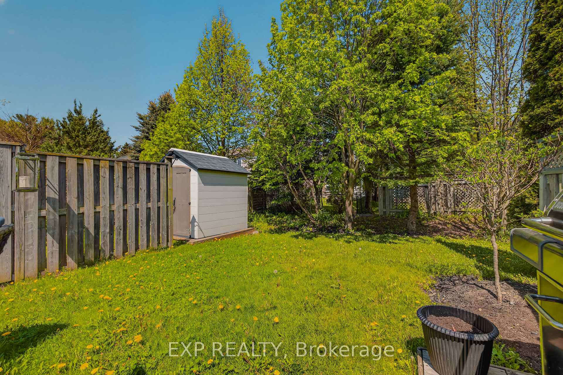 Photo 39 of 475 Annapolis Court, Waterloo, Colonial Acres — HOMEH