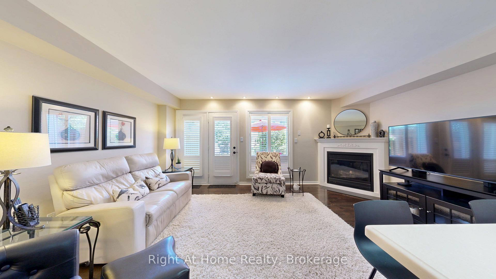 Photo 4 of 40 Torr Lane, Ajax, Central — HOMEH