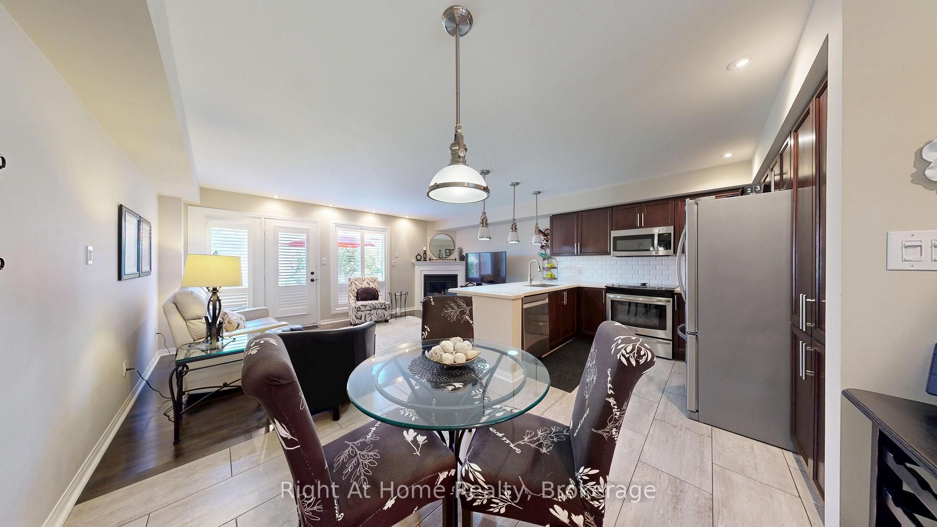 Photo 6 of 40 Torr Lane, Ajax, Central — HOMEH