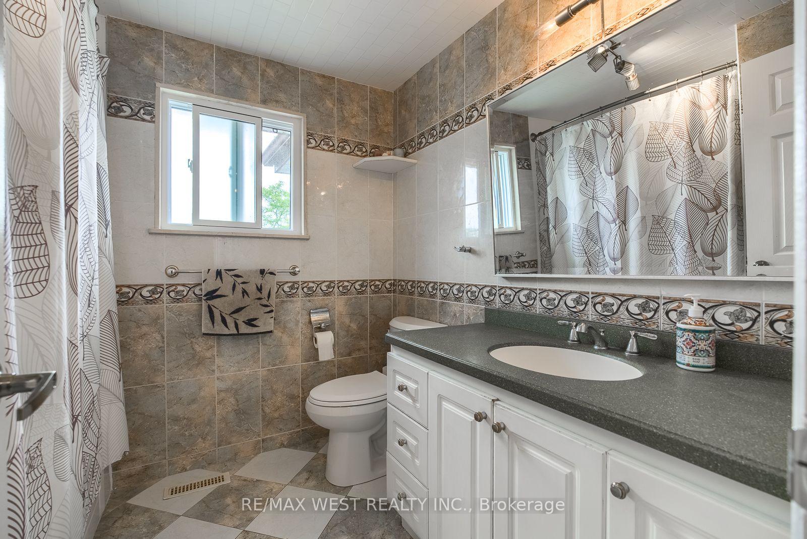 Photo 29 of 347 Karen Park Crescent, Mississauga, Mississauga Valleys — HOMEH