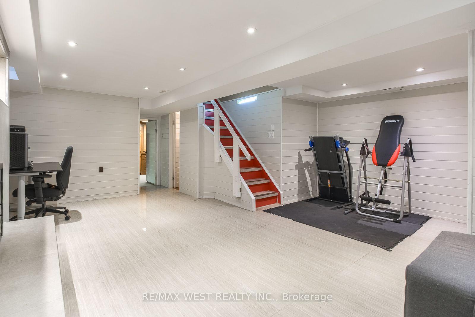 Photo 30 of 347 Karen Park Crescent, Mississauga, Mississauga Valleys — HOMEH
