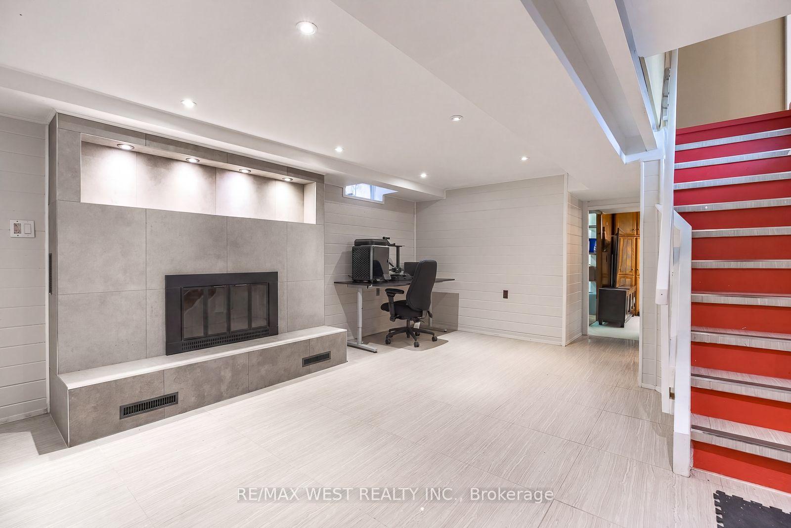 Photo 33 of 347 Karen Park Crescent, Mississauga, Mississauga Valleys — HOMEH