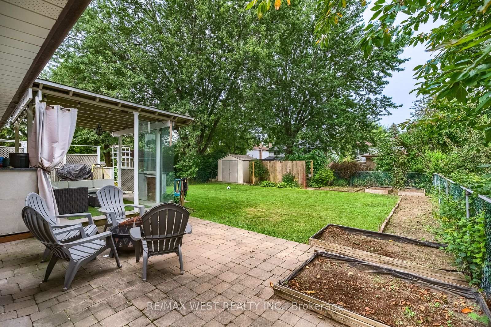 Photo 37 of 347 Karen Park Crescent, Mississauga, Mississauga Valleys — HOMEH