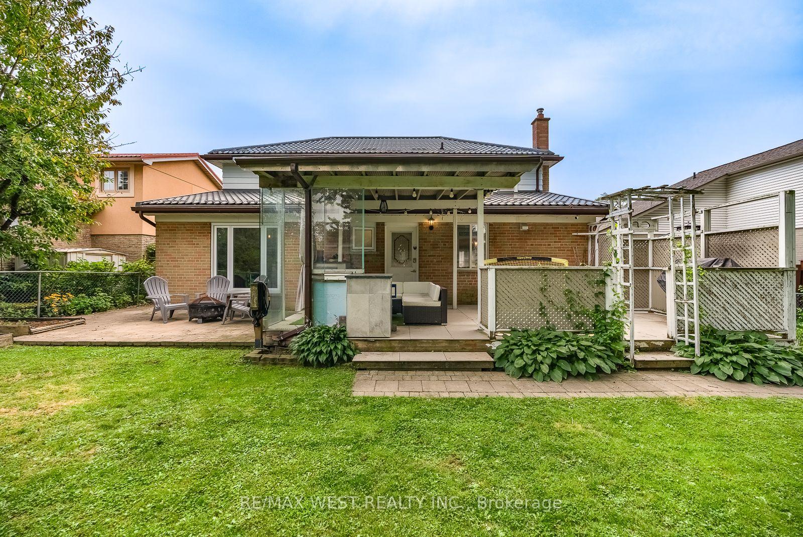 Photo 41 of 347 Karen Park Crescent, Mississauga, Mississauga Valleys — HOMEH