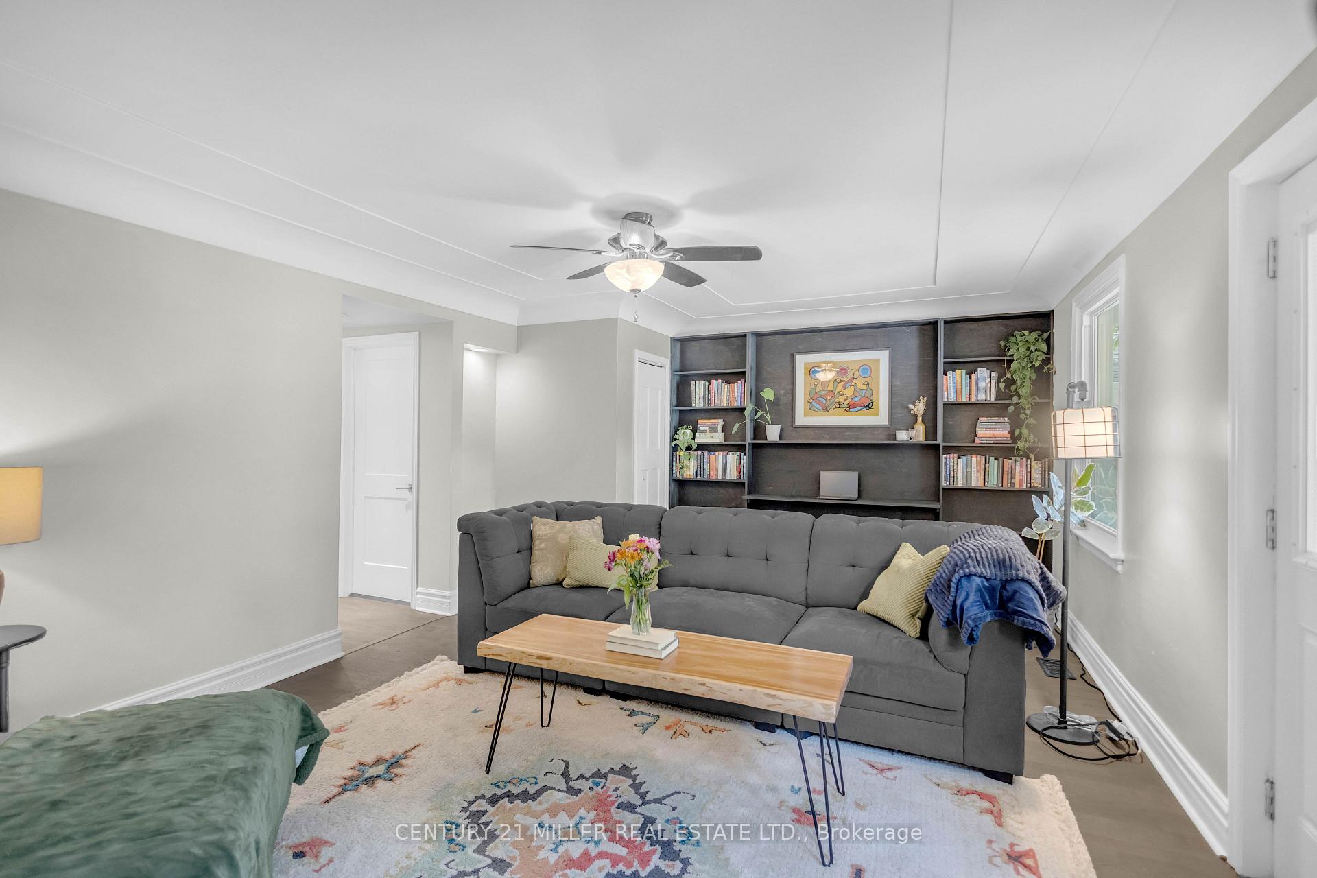 Photo 4 of 16 Wexford Avenue N, Hamilton, Crown Point — HOMEH