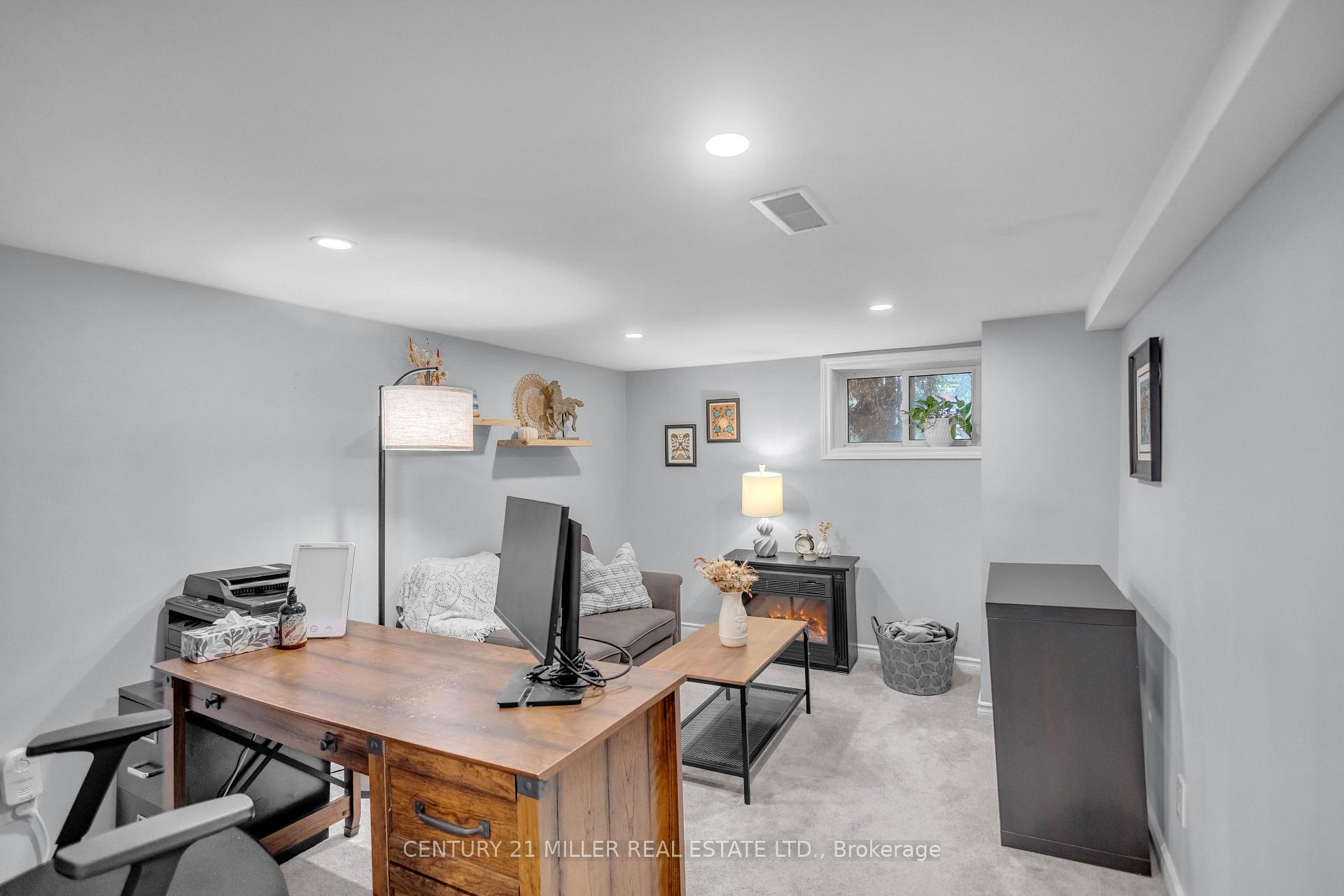 Photo 19 of 16 Wexford Avenue N, Hamilton, Crown Point — HOMEH