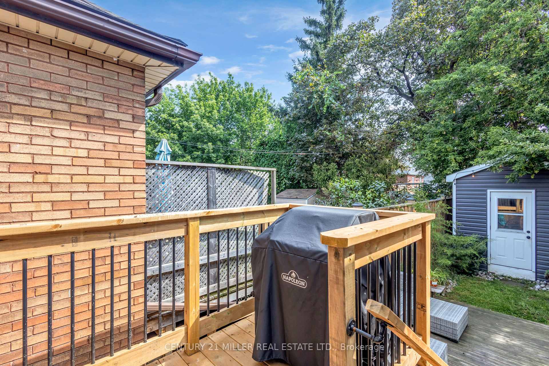 Photo 25 of 16 Wexford Avenue N, Hamilton, Crown Point — HOMEH