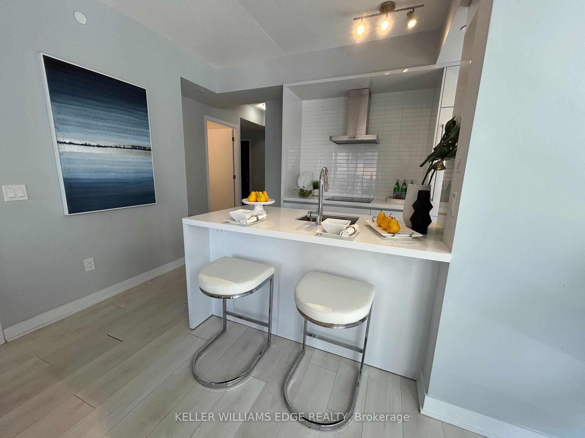 Photo 9 of Unit 809, 2221 Yonge Street, Toronto, Mount Pleasant West — HOMEH