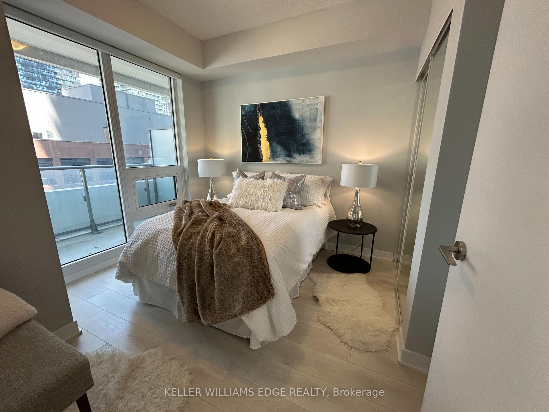 Photo 13 of Unit 809, 2221 Yonge Street, Toronto, Mount Pleasant West — HOMEH
