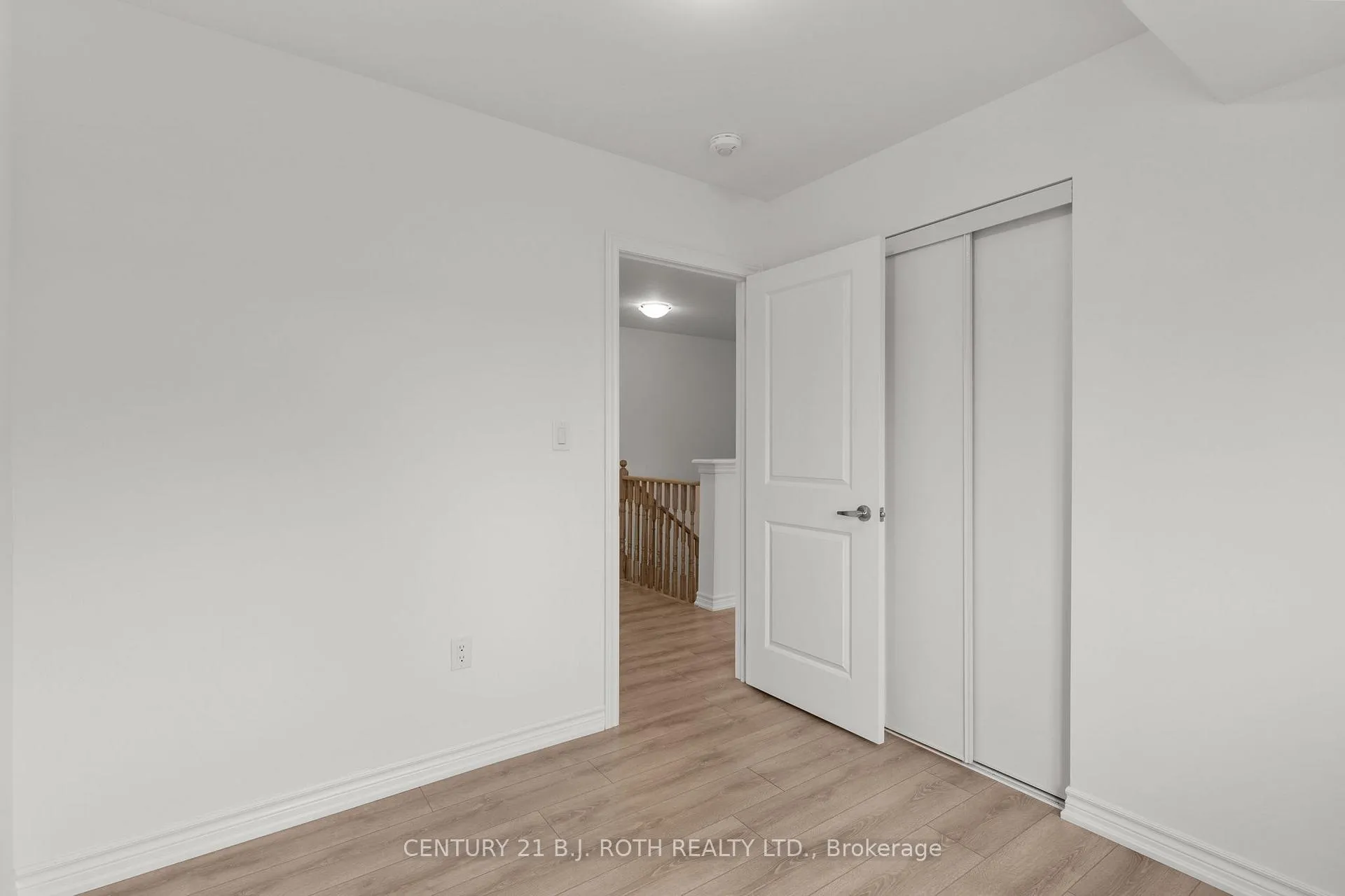 Photo 13 of Unit 4, 23 Hay Lane, Barrie, Innis-Shore — HOMEH