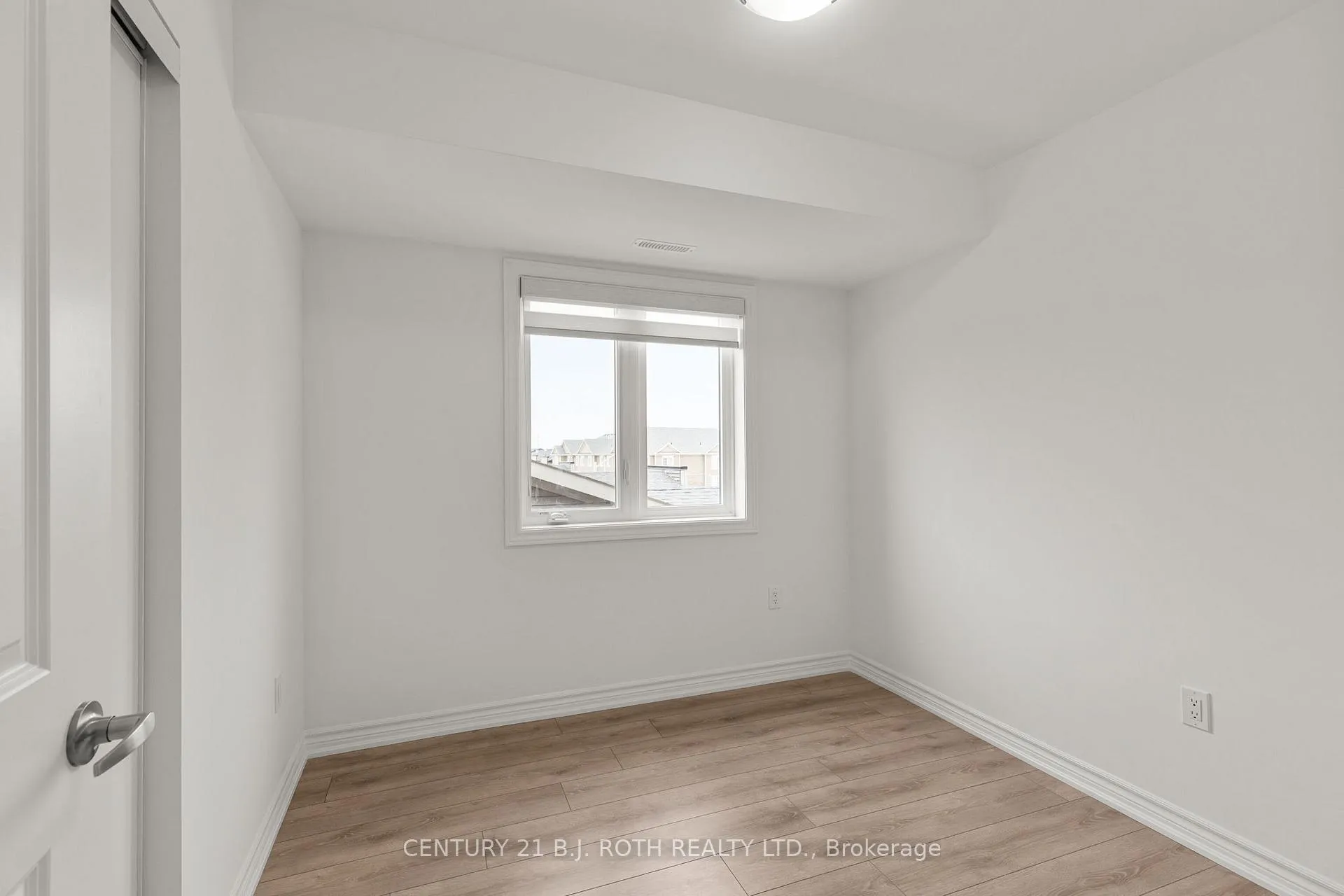Photo 14 of Unit 4, 23 Hay Lane, Barrie, Innis-Shore — HOMEH