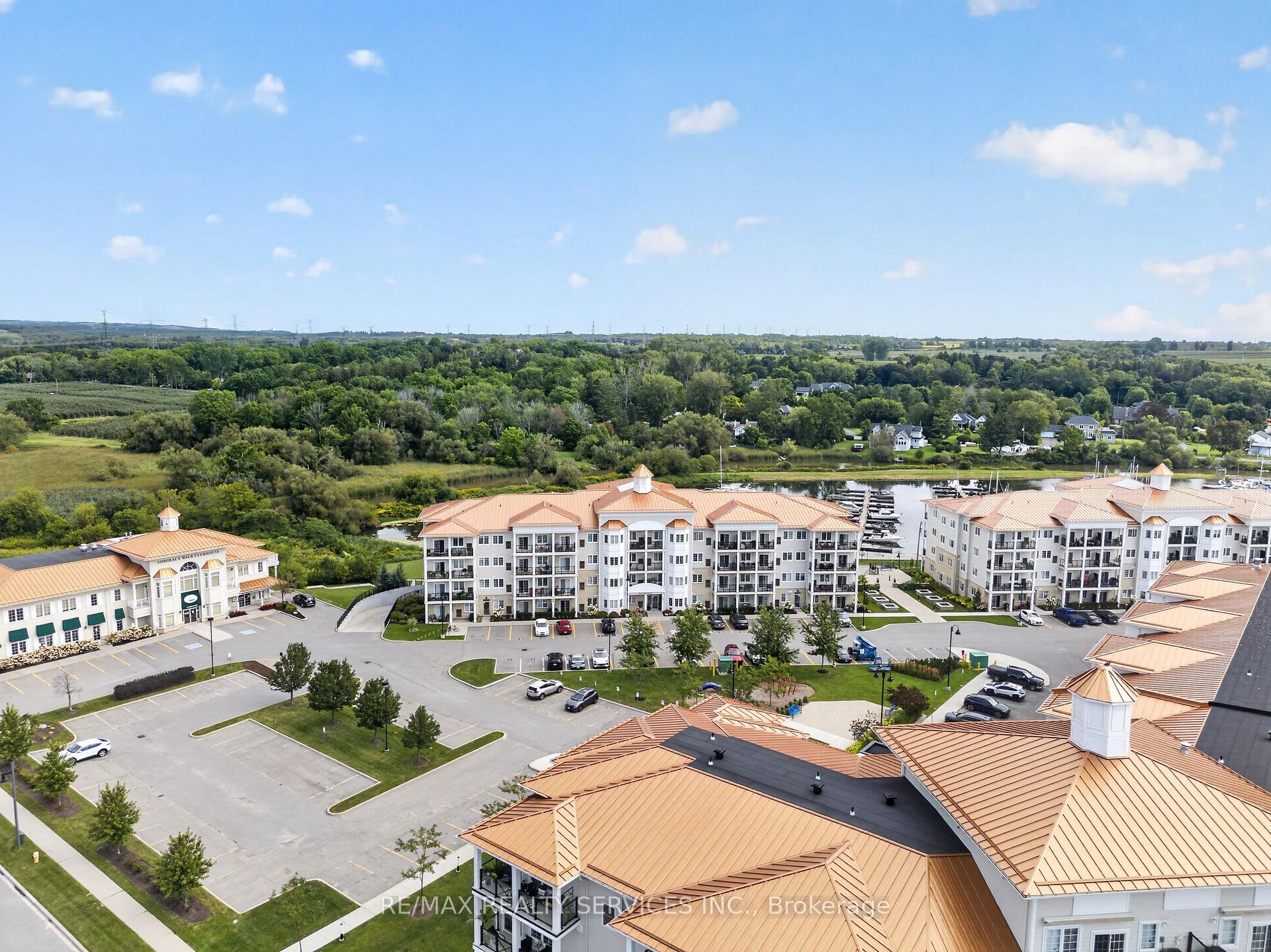 Photo 5 of Unit 129, 50 Lakebreeze Drive, Clarington, Newcastle — HOMEH