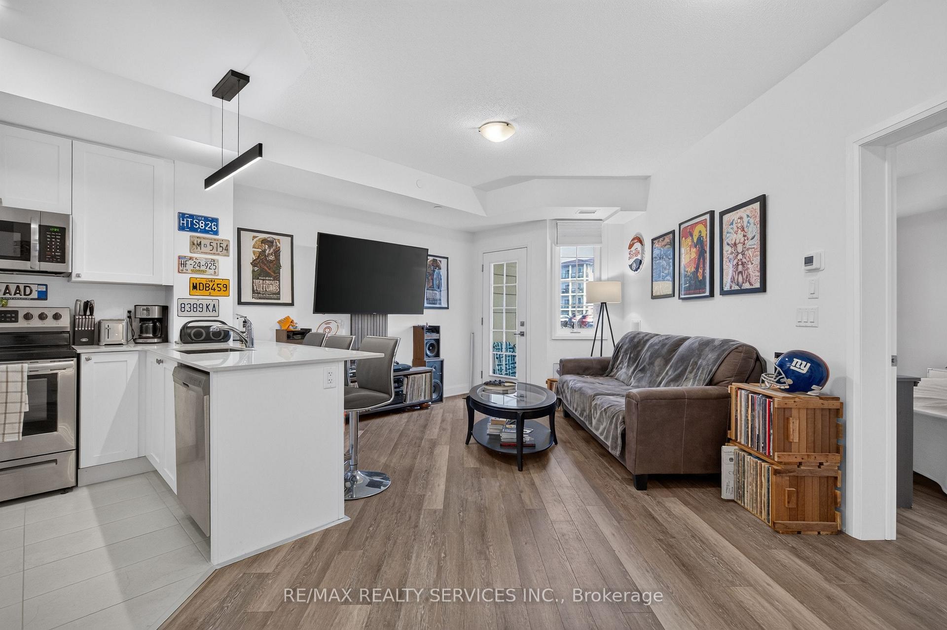 Photo 12 of Unit 129, 50 Lakebreeze Drive, Clarington, Newcastle — HOMEH