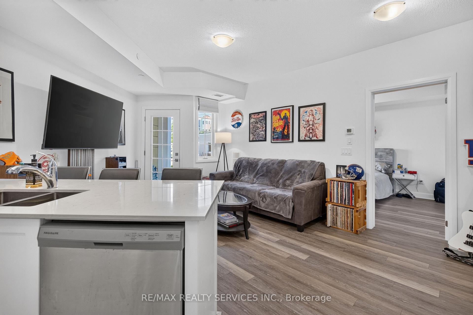 Photo 16 of Unit 129, 50 Lakebreeze Drive, Clarington, Newcastle — HOMEH