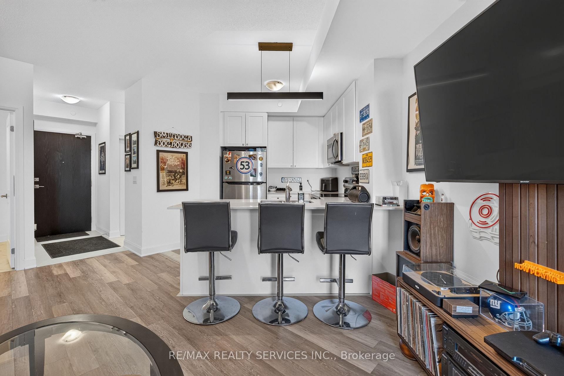 Photo 19 of Unit 129, 50 Lakebreeze Drive, Clarington, Newcastle — HOMEH