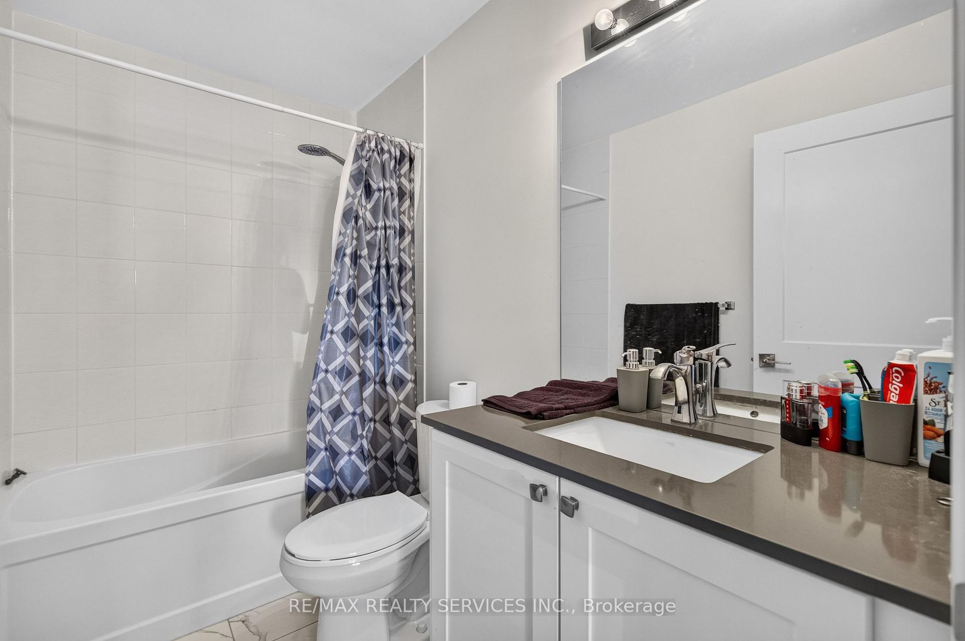 Photo 24 of Unit 129, 50 Lakebreeze Drive, Clarington, Newcastle — HOMEH