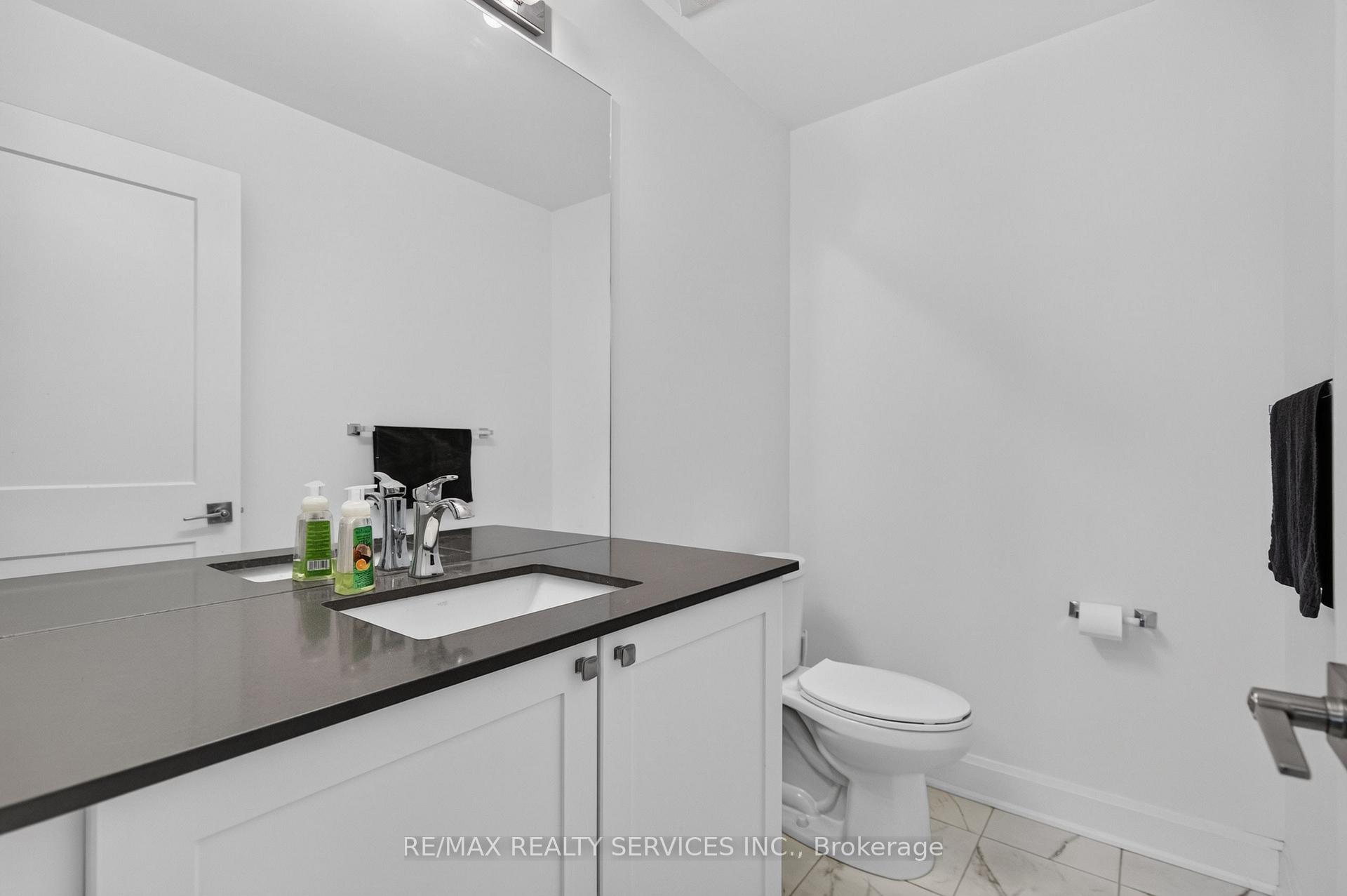 Photo 27 of Unit 129, 50 Lakebreeze Drive, Clarington, Newcastle — HOMEH