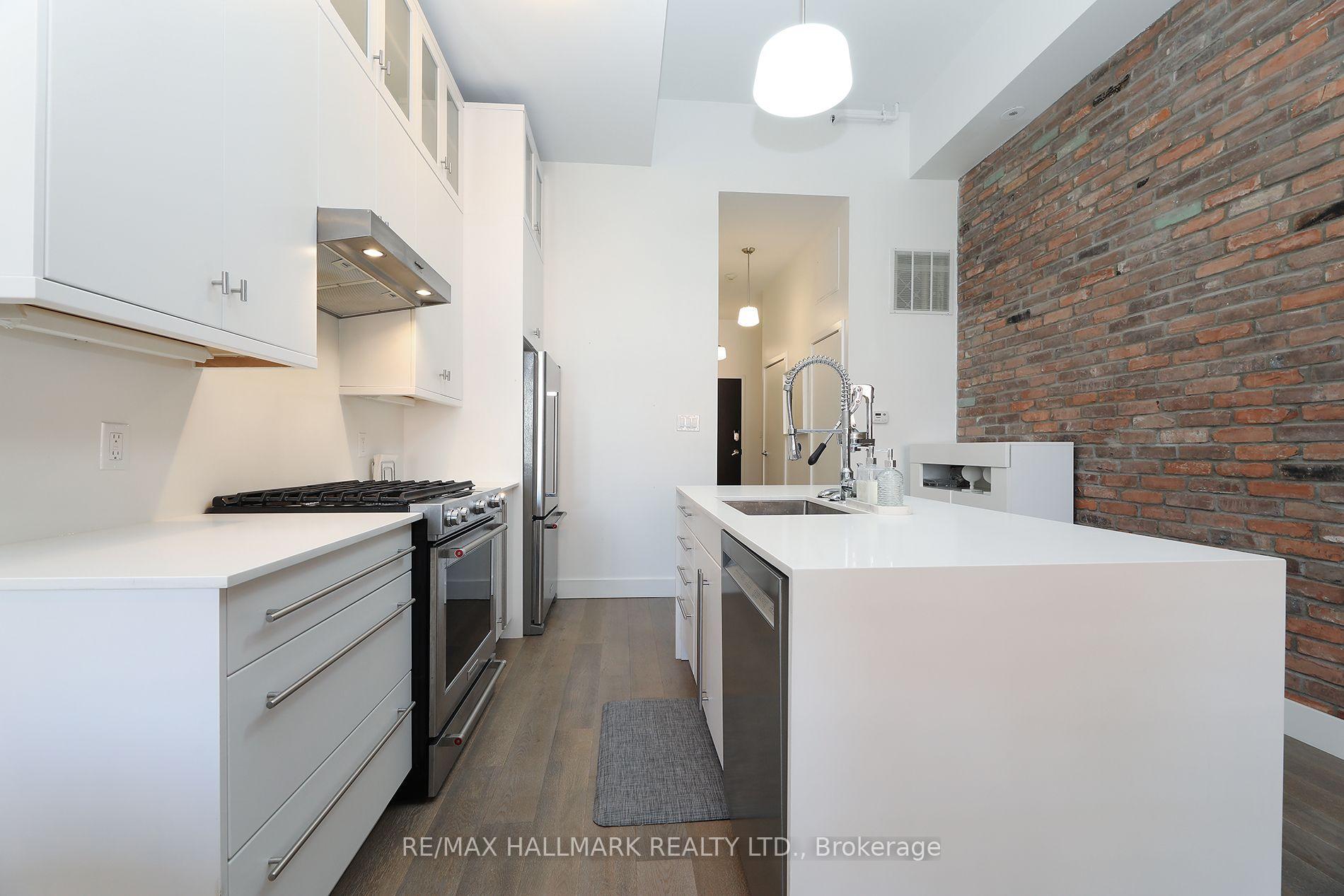 Photo 2 of Unit 204, 1842 Queen Street E, Toronto, The Beaches — HOMEH