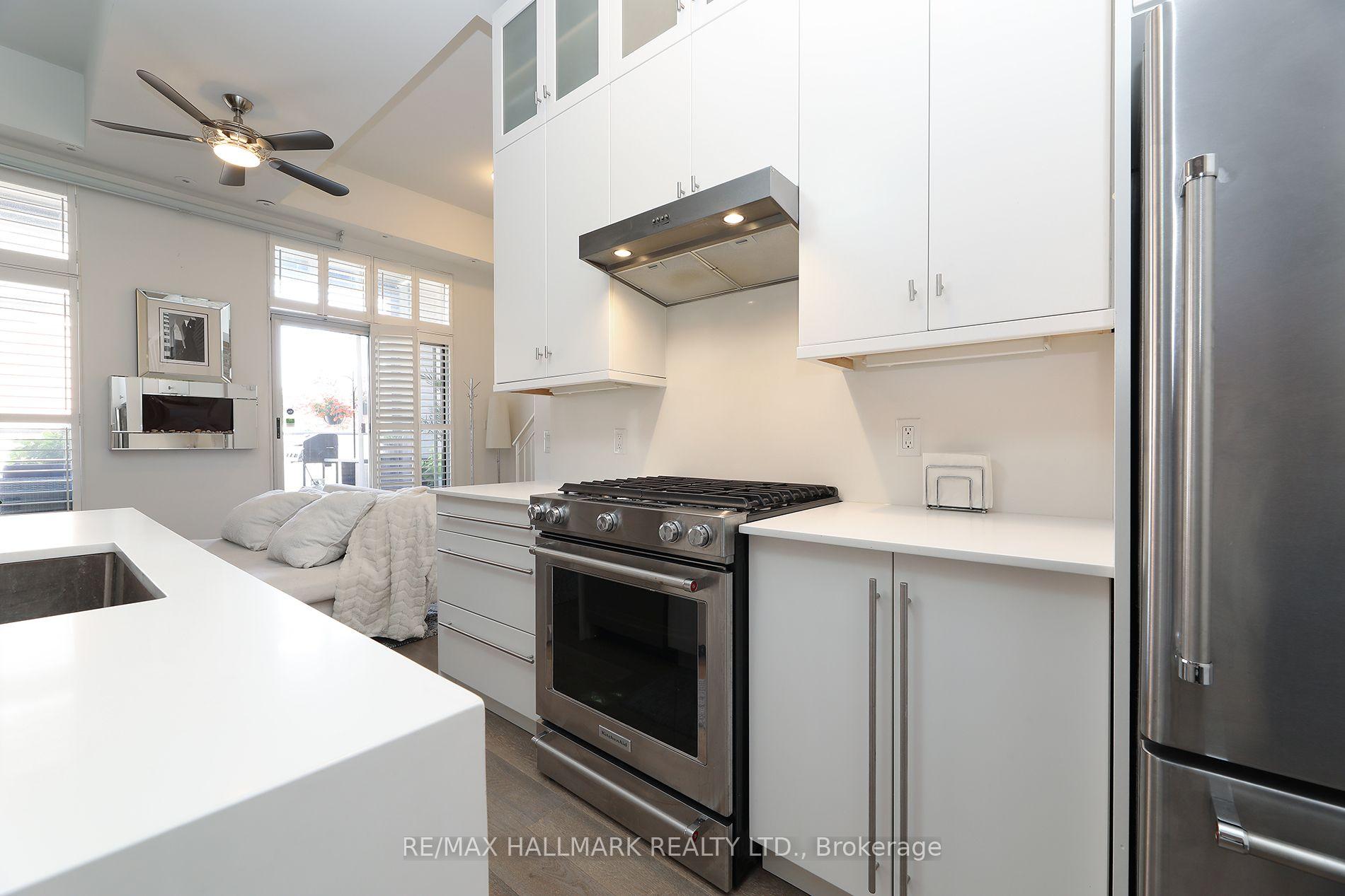 Photo 4 of Unit 204, 1842 Queen Street E, Toronto, The Beaches — HOMEH