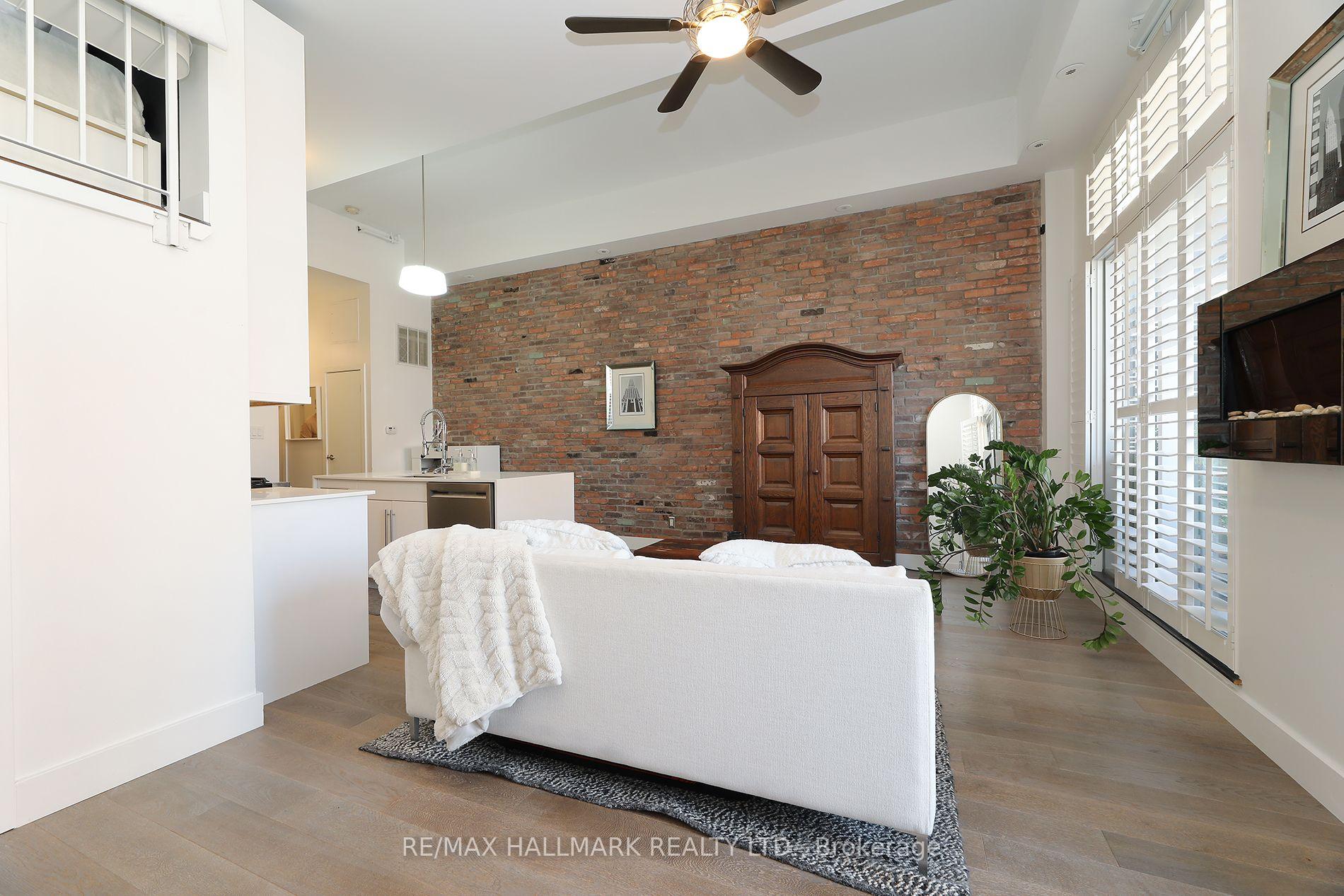 Photo 9 of Unit 204, 1842 Queen Street E, Toronto, The Beaches — HOMEH