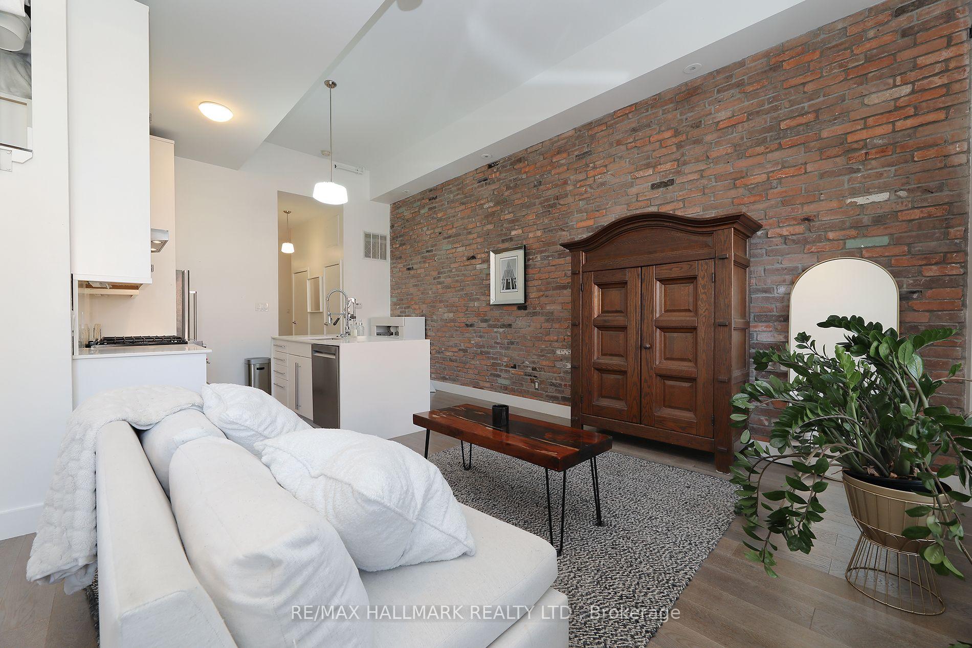 Photo 10 of Unit 204, 1842 Queen Street E, Toronto, The Beaches — HOMEH