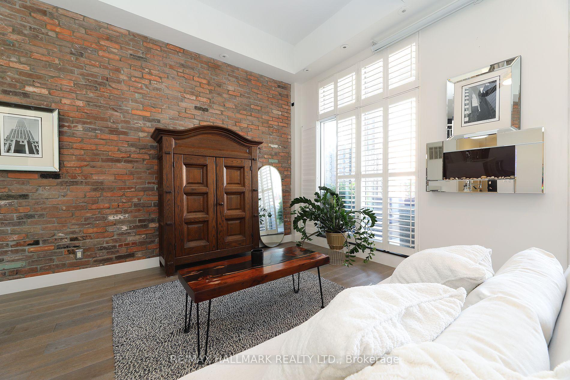 Photo 11 of Unit 204, 1842 Queen Street E, Toronto, The Beaches — HOMEH