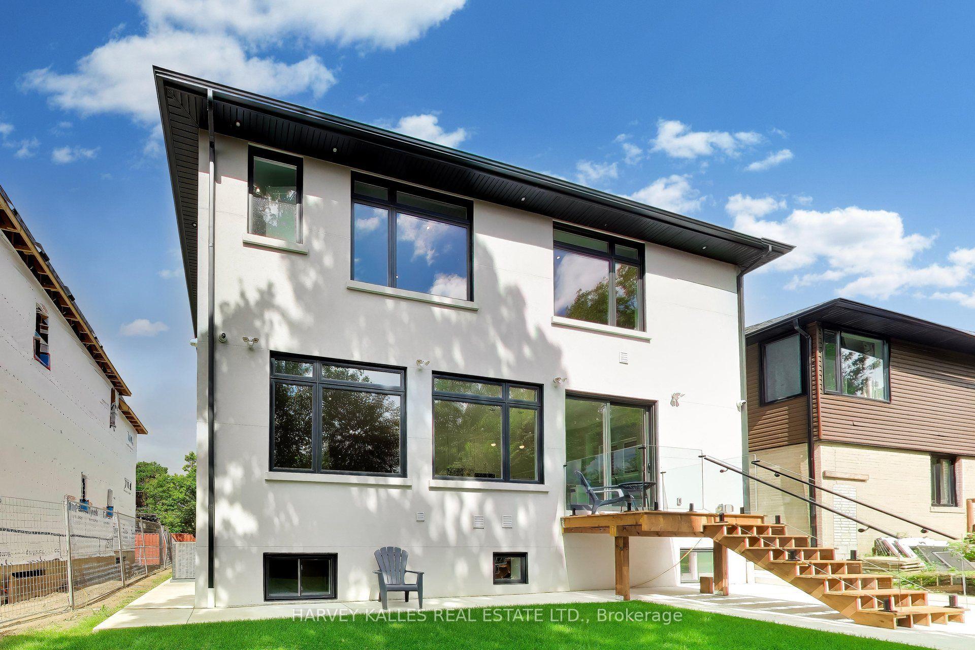 Photo 7 of 24 Ravenscrest Drive, Etobicoke, Princess-Rosethorn — HOMEH