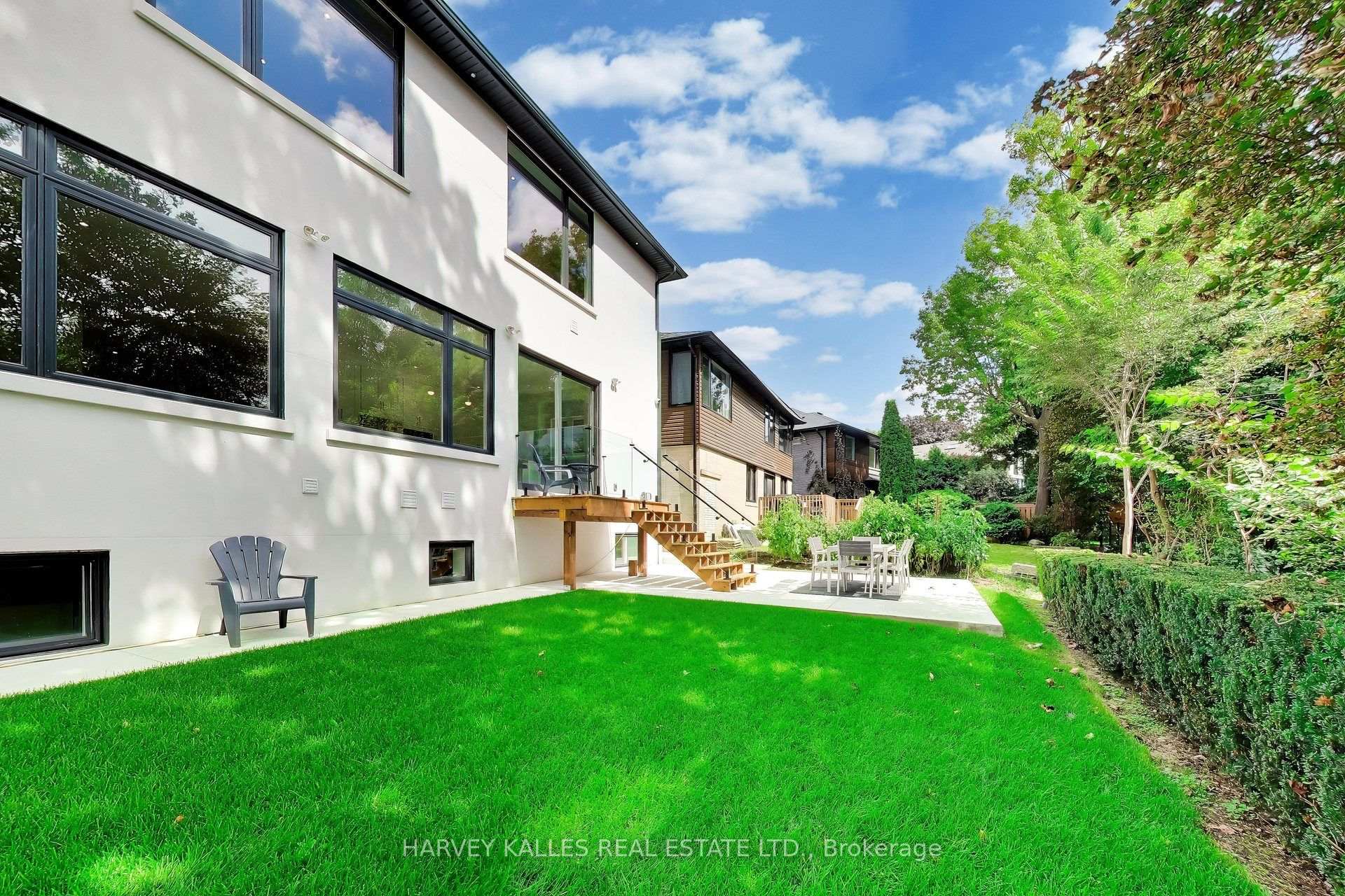 Photo 11 of 24 Ravenscrest Drive, Etobicoke, Princess-Rosethorn — HOMEH