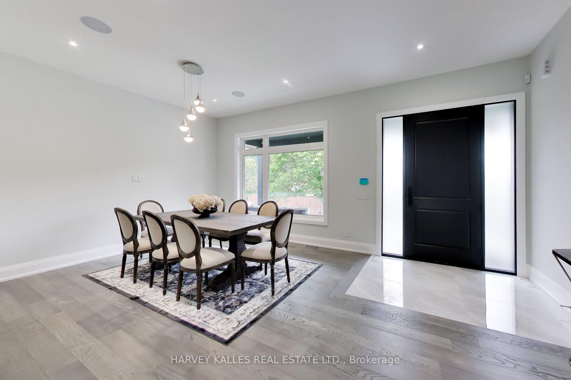 Photo 15 of 24 Ravenscrest Drive, Etobicoke, Princess-Rosethorn — HOMEH