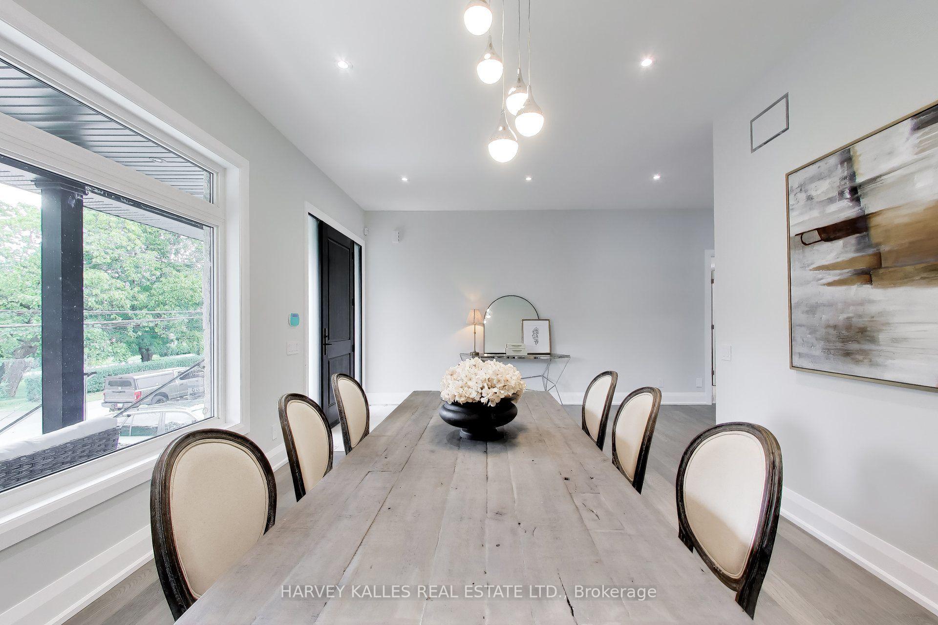 Photo 17 of 24 Ravenscrest Drive, Etobicoke, Princess-Rosethorn — HOMEH
