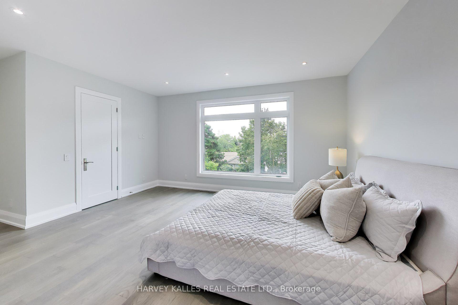 Photo 28 of 24 Ravenscrest Drive, Etobicoke, Princess-Rosethorn — HOMEH