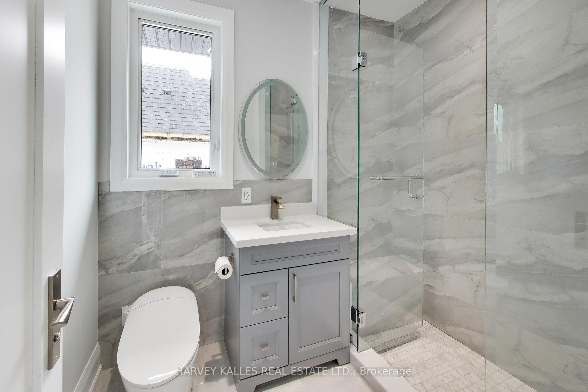 Photo 32 of 24 Ravenscrest Drive, Etobicoke, Princess-Rosethorn — HOMEH
