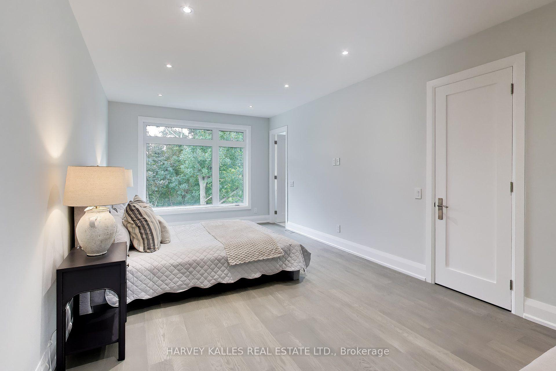 Photo 33 of 24 Ravenscrest Drive, Etobicoke, Princess-Rosethorn — HOMEH