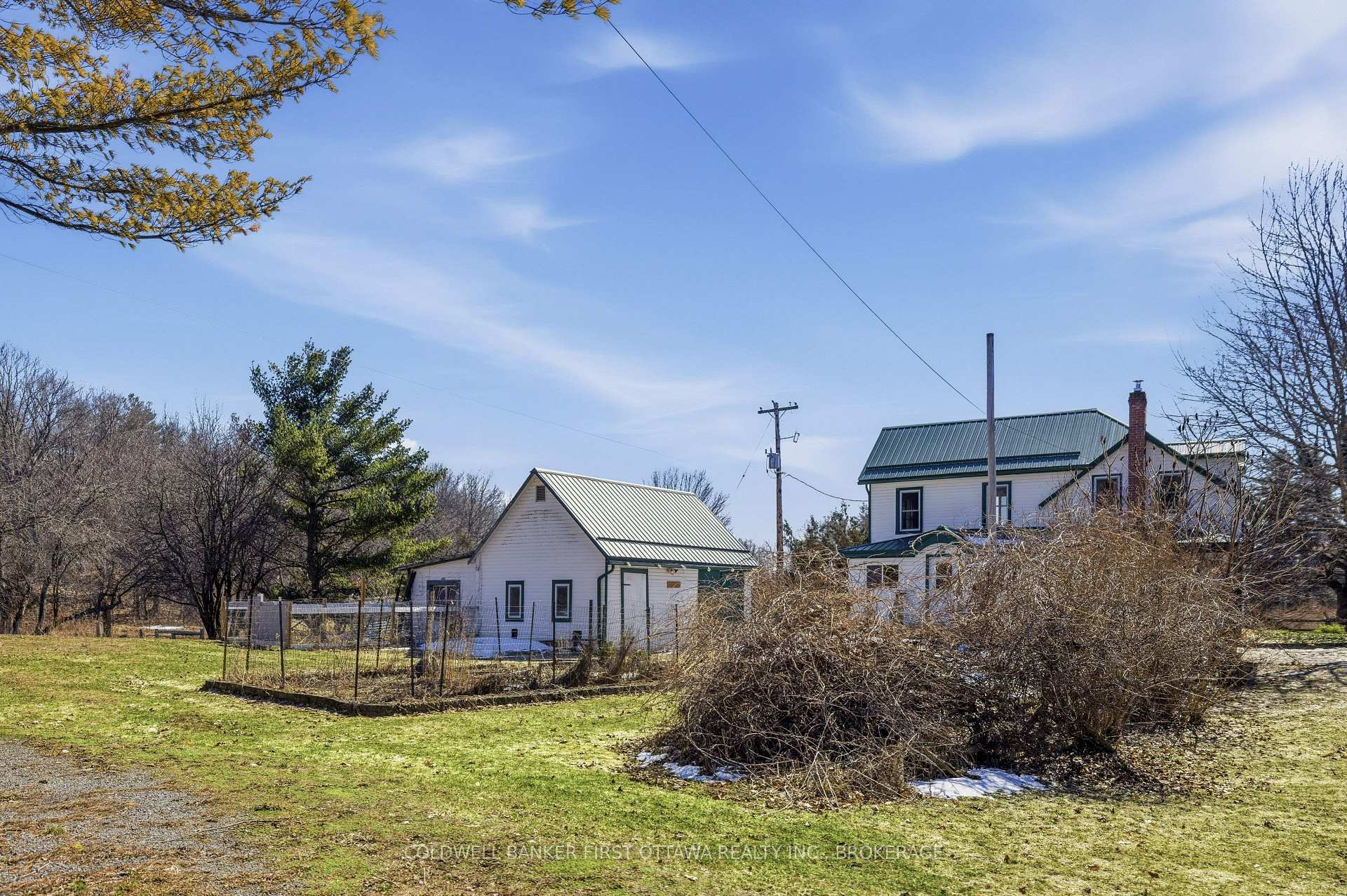 Photo 3 of 718 Jones Falls Road, Rideau Lakes, Rideau Lakes (South Crosby) Twp — HOMEH