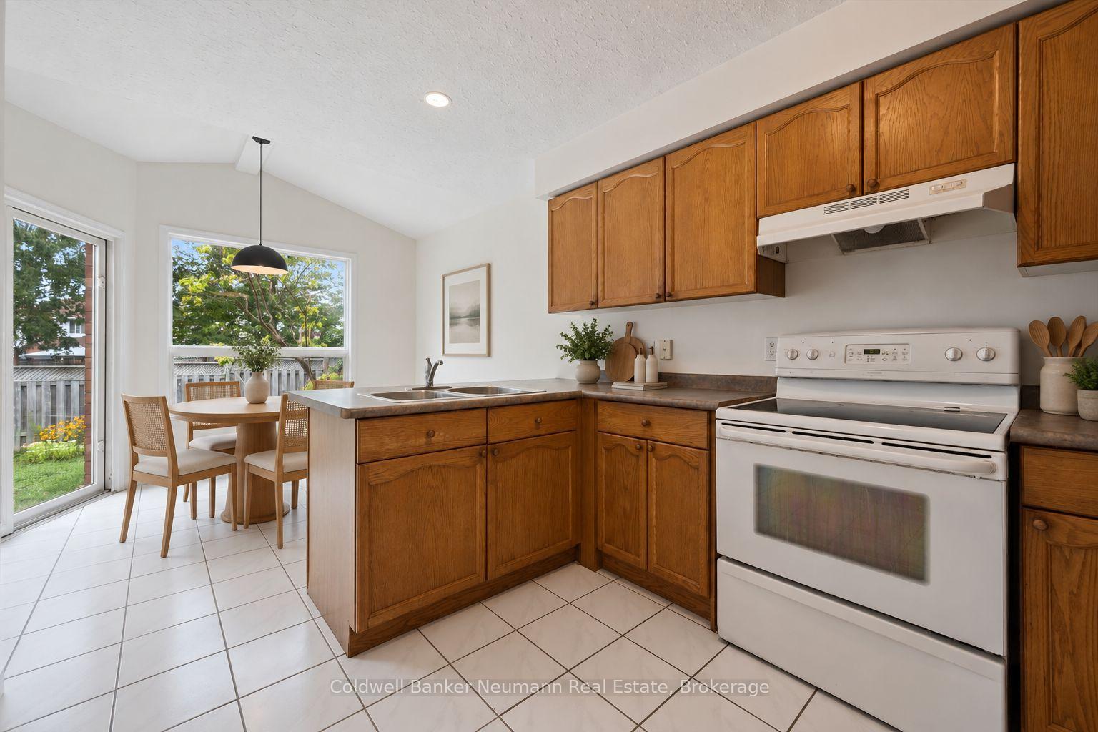 Photo 18 of 24 Lee Street, Guelph, Grange Road — HOMEH