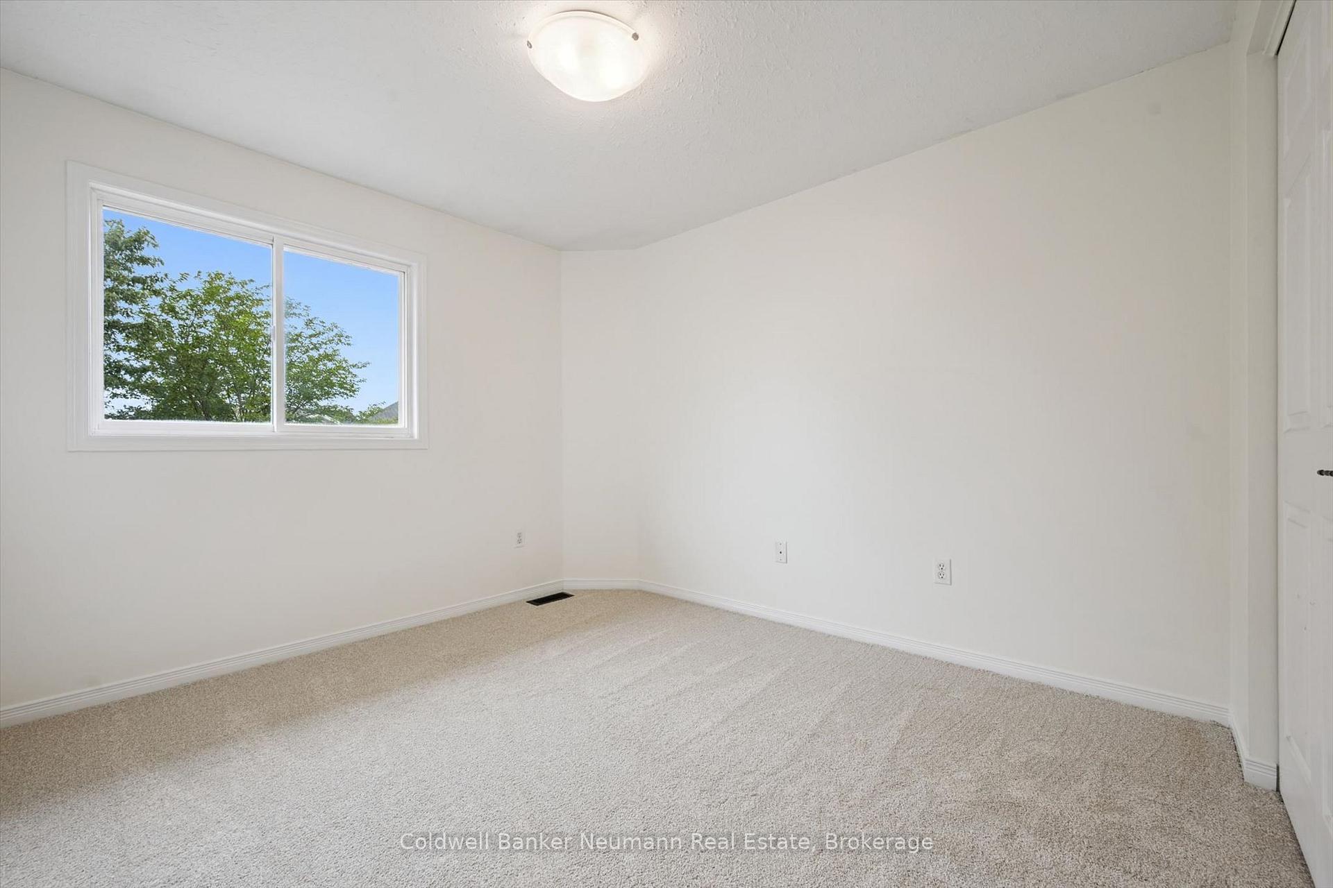 Photo 35 of 24 Lee Street, Guelph, Grange Road — HOMEH