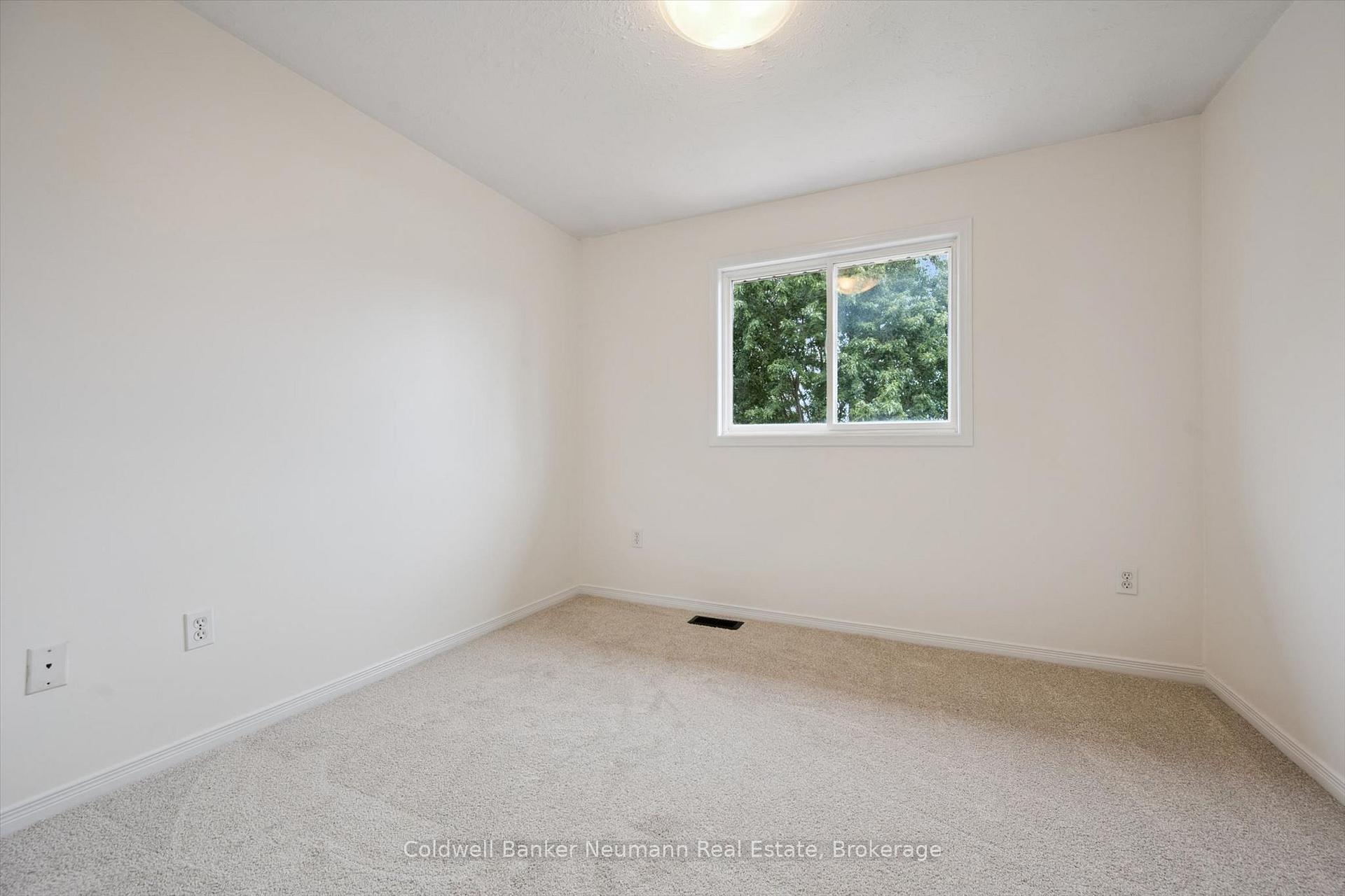Photo 38 of 24 Lee Street, Guelph, Grange Road — HOMEH