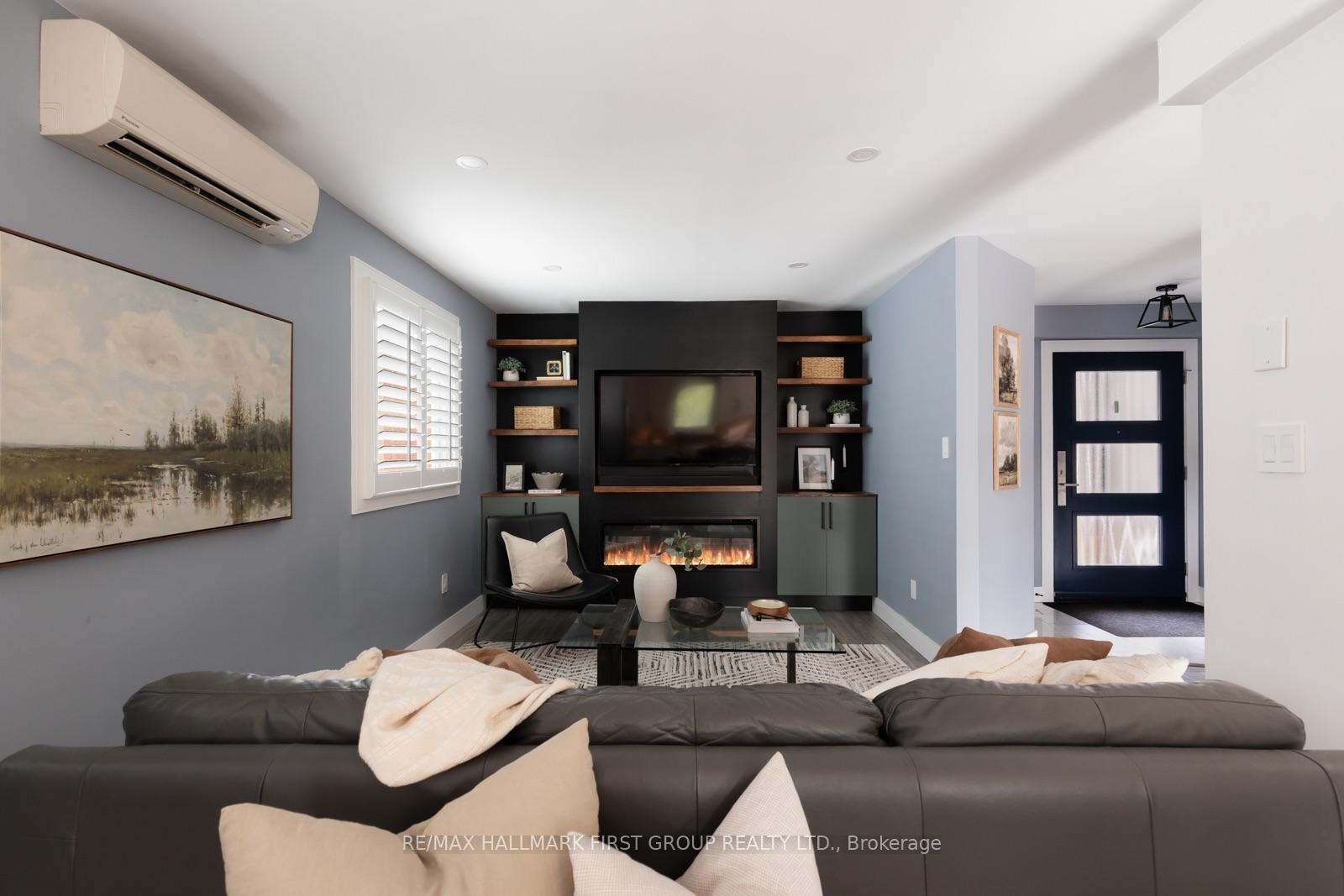 Photo 5 of 425 Cobblehill Drive, Oshawa, Pinecrest — HOMEH