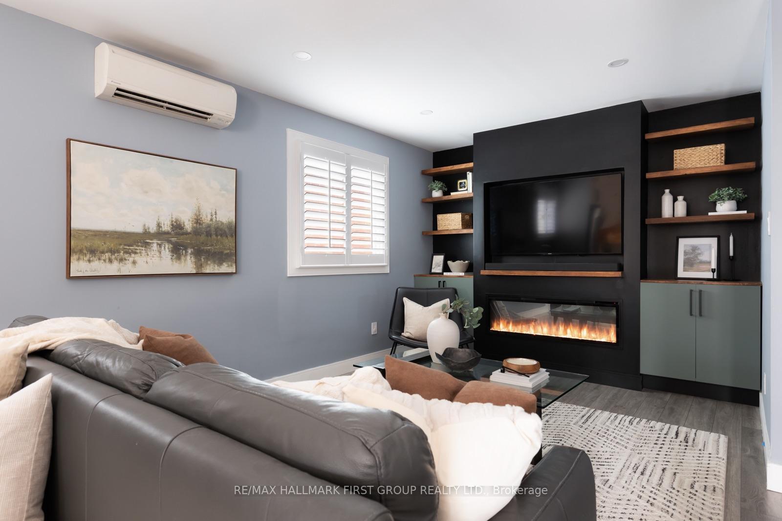 Photo 6 of 425 Cobblehill Drive, Oshawa, Pinecrest — HOMEH