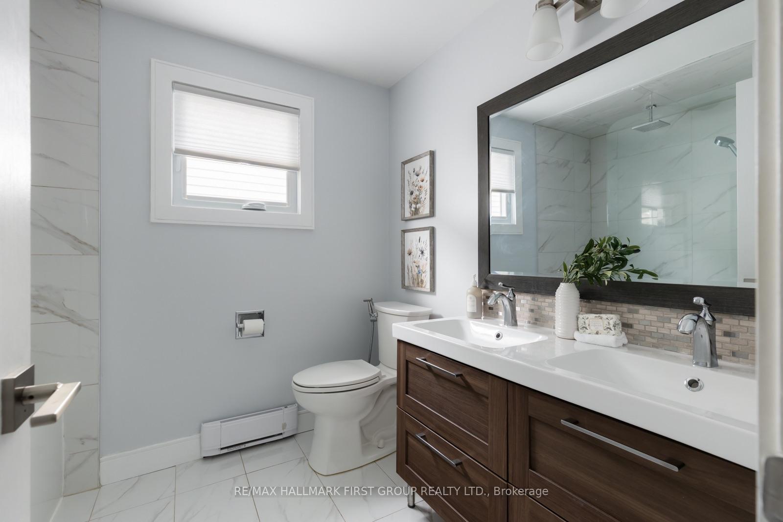 Photo 18 of 425 Cobblehill Drive, Oshawa, Pinecrest — HOMEH