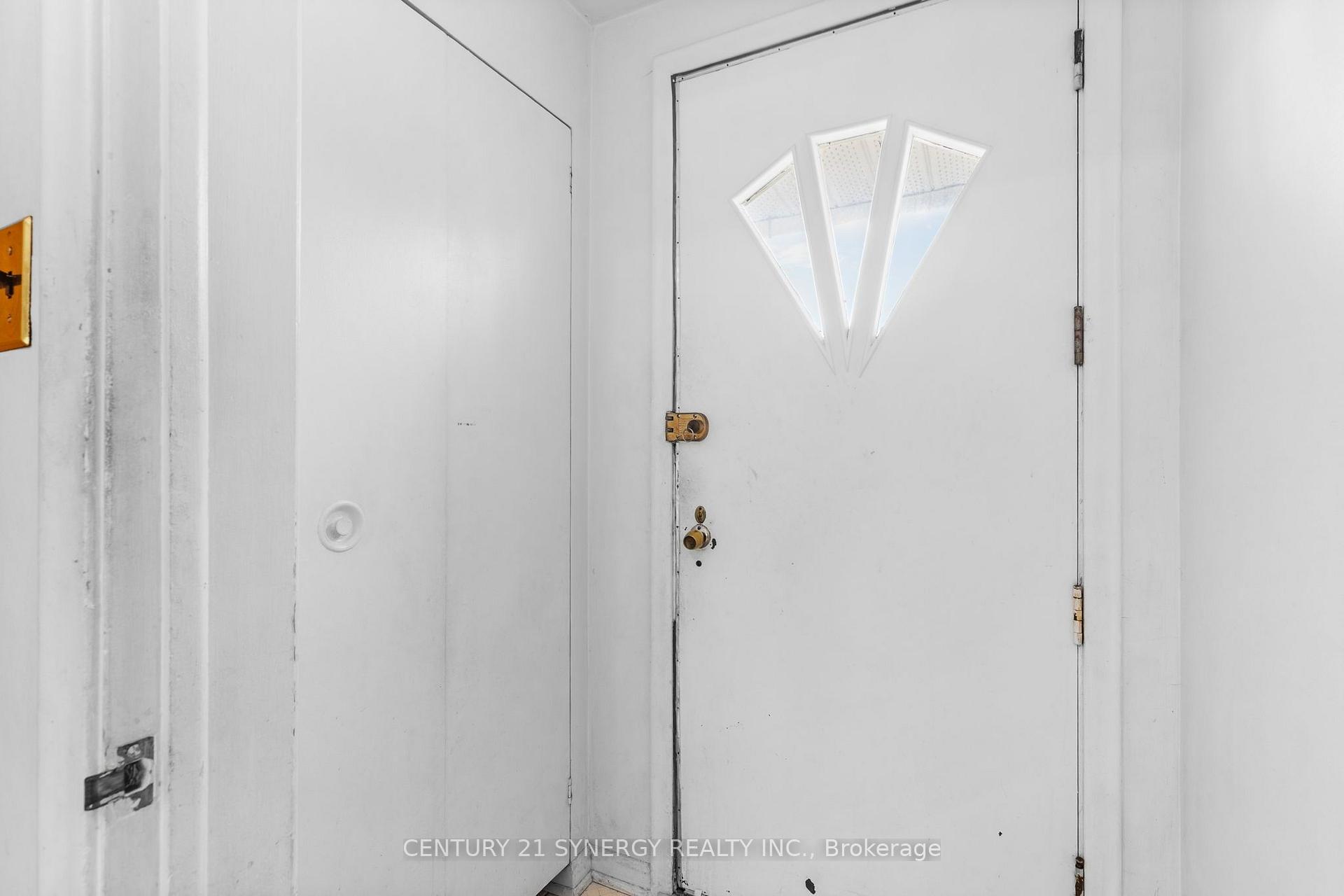 Photo 4 of 1711 Baseline Road, Ottawa, Bel Air Heights — HOMEH