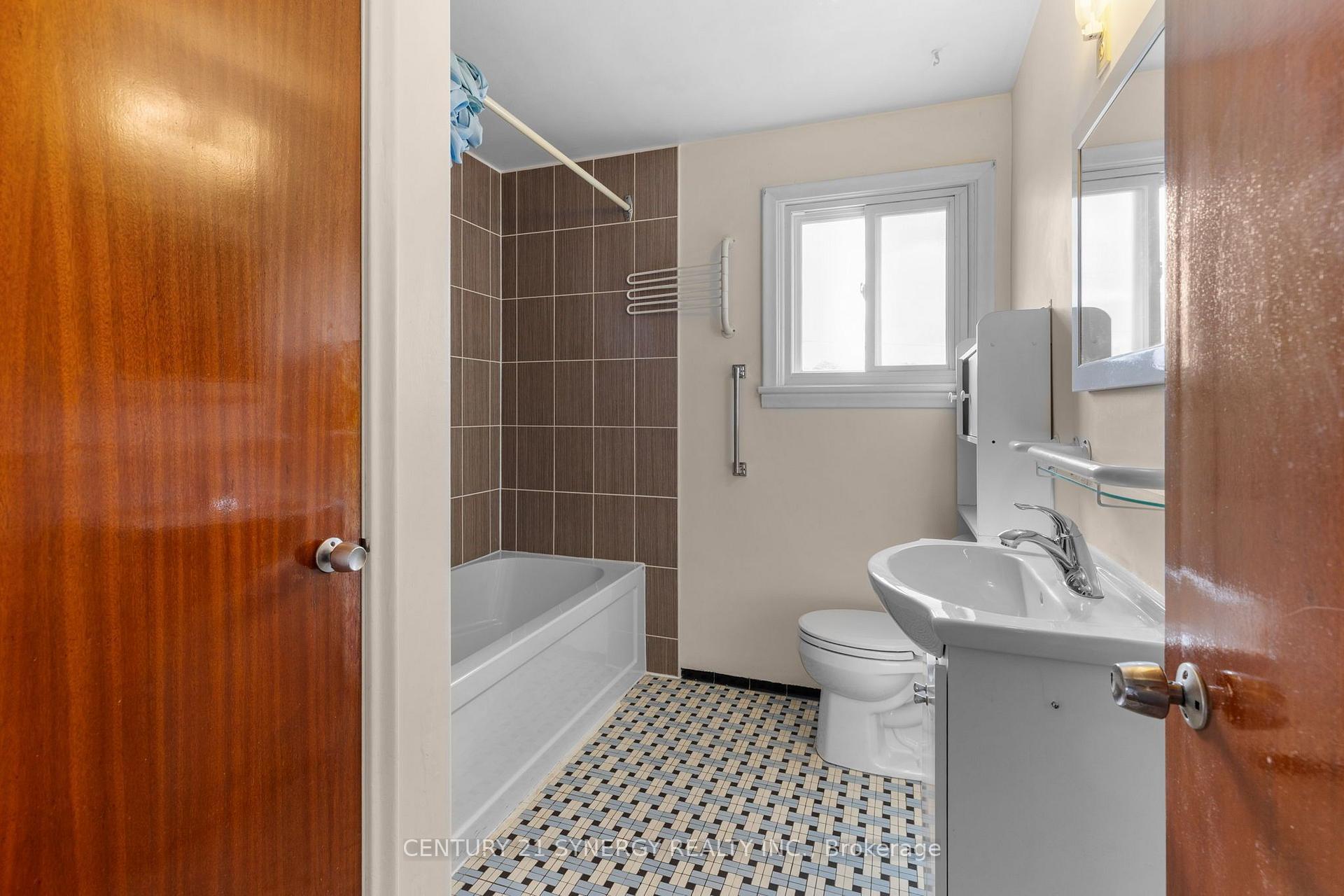 Photo 20 of 1711 Baseline Road, Ottawa, Bel Air Heights — HOMEH