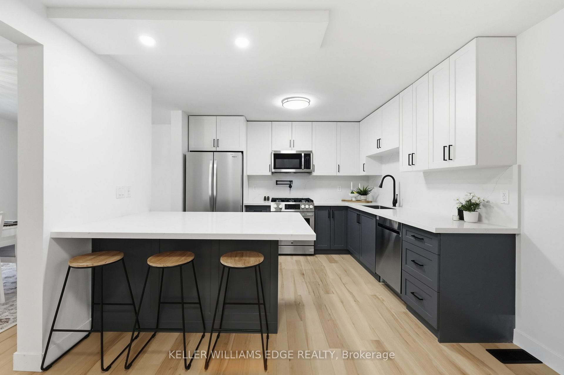Photo 4 of 43 Champlain Avenue, Hamilton, Greenford — HOMEH