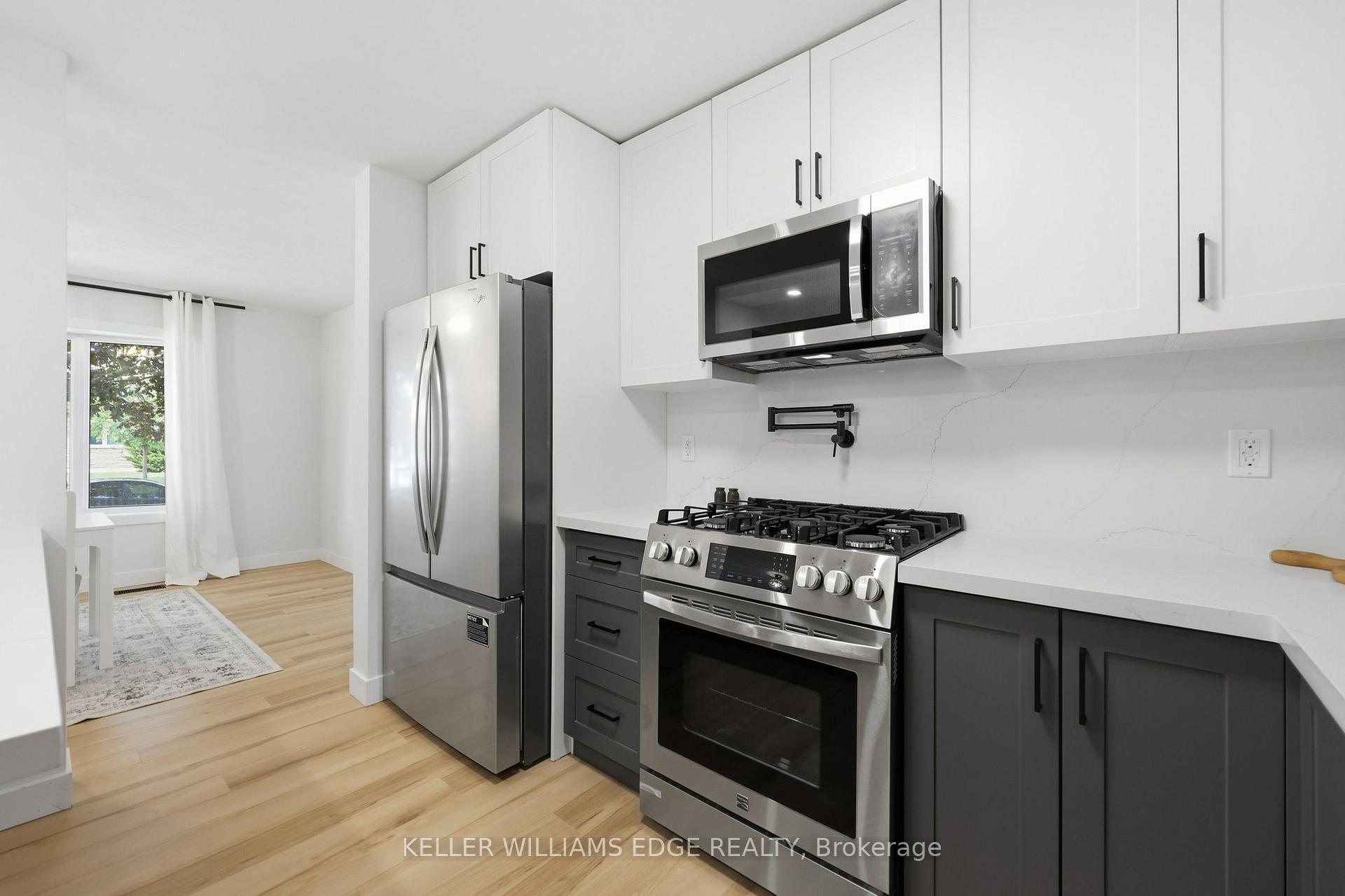Photo 5 of 43 Champlain Avenue, Hamilton, Greenford — HOMEH