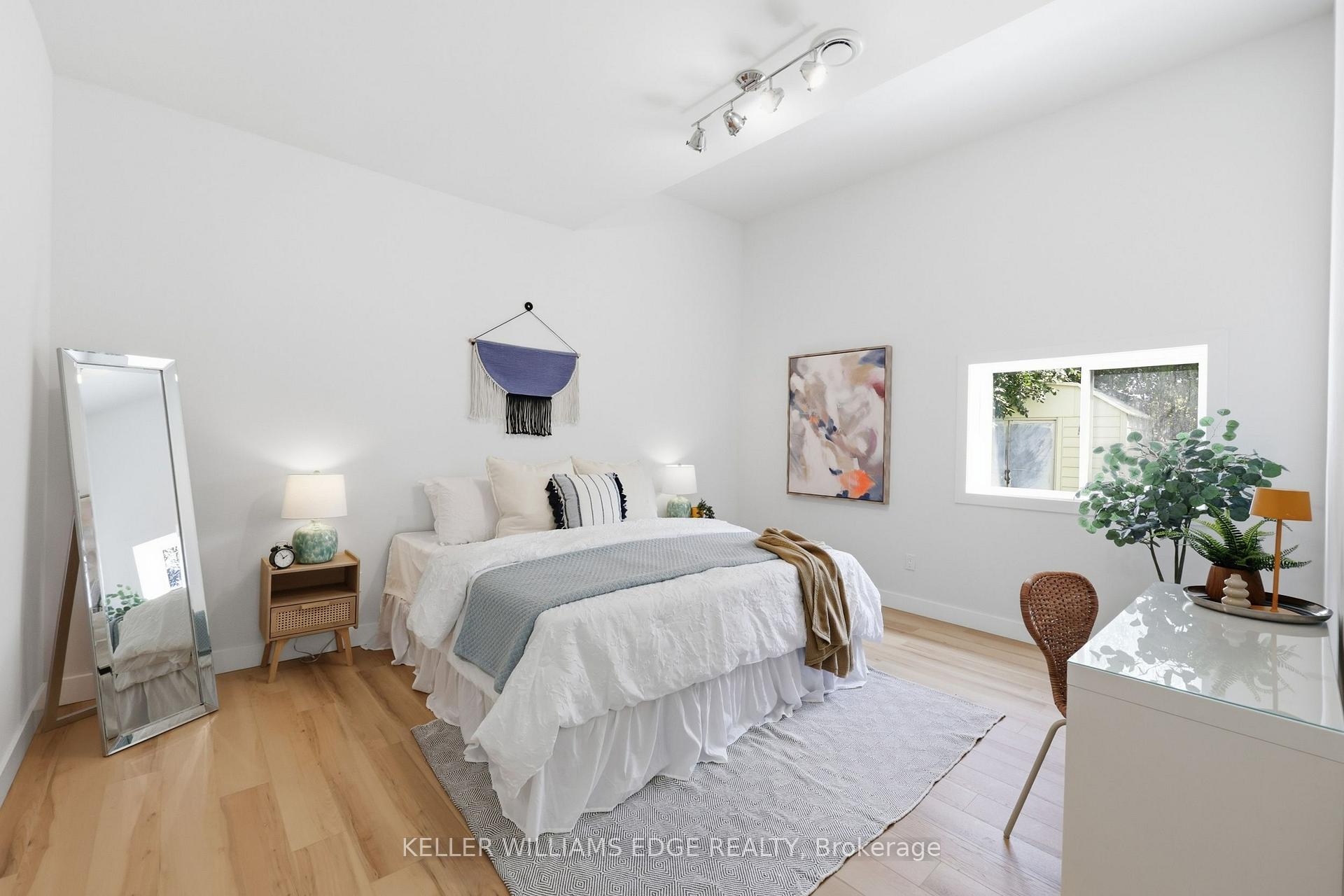 Photo 8 of 43 Champlain Avenue, Hamilton, Greenford — HOMEH