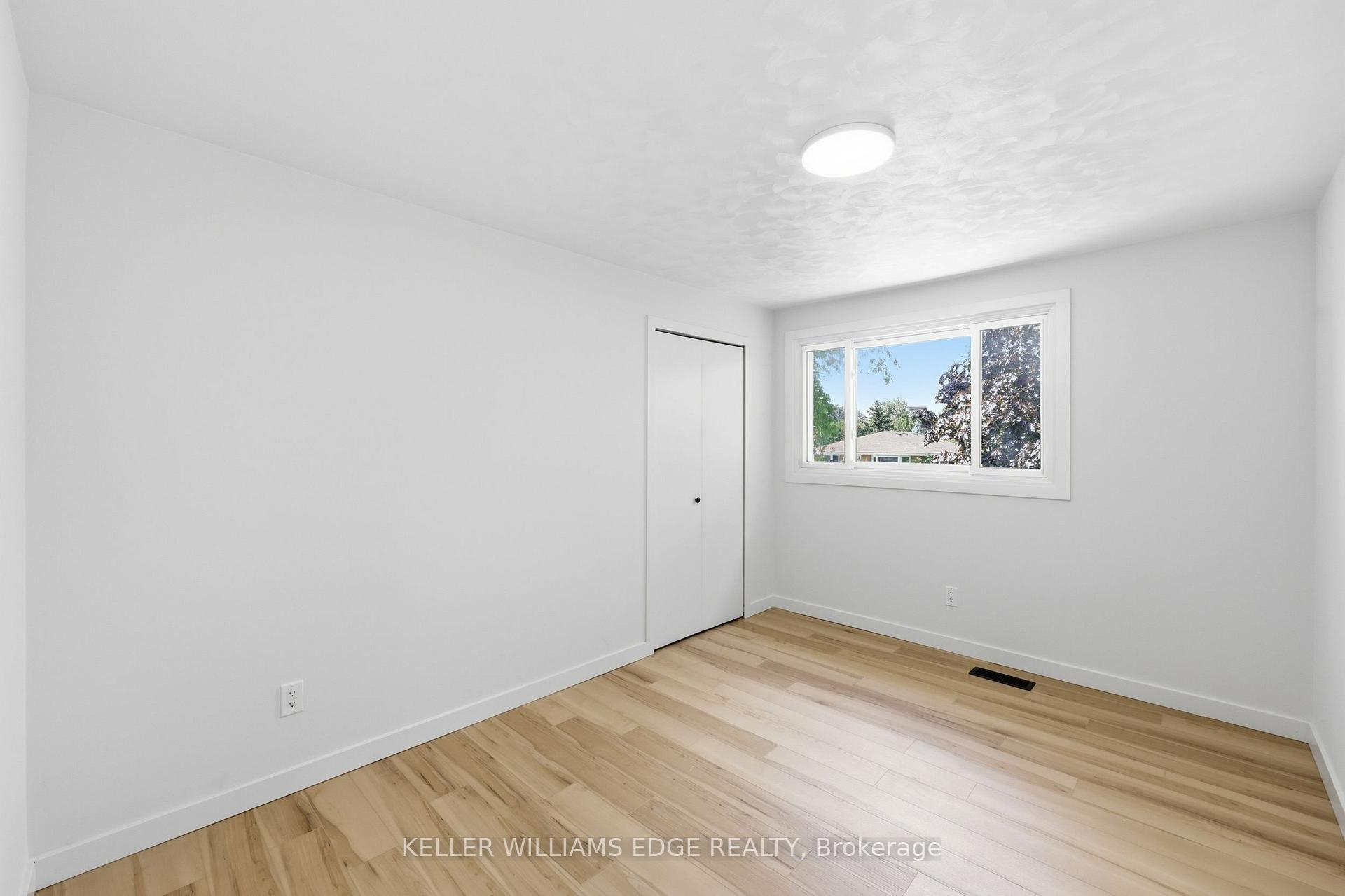 Photo 13 of 43 Champlain Avenue, Hamilton, Greenford — HOMEH