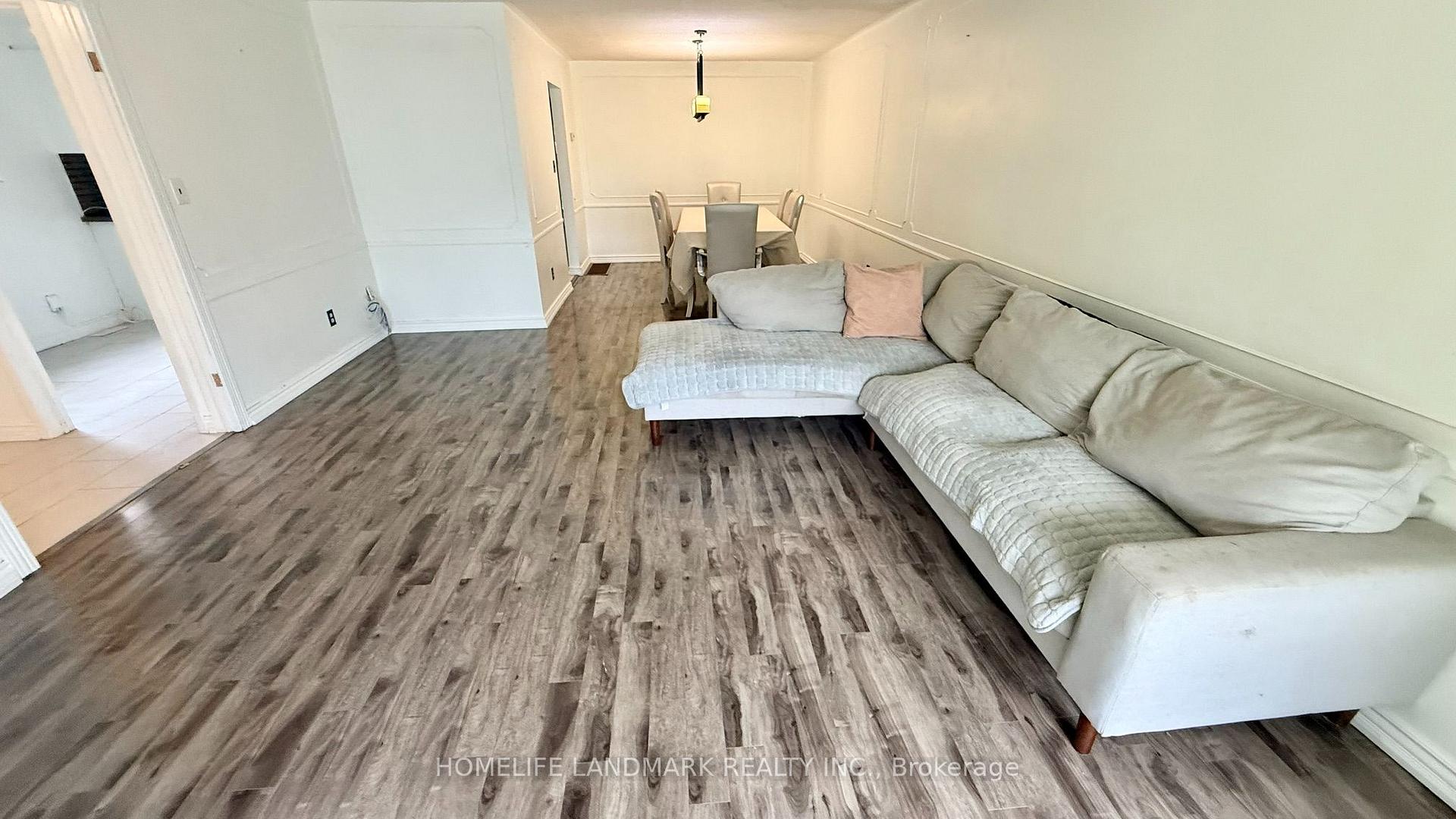 Photo 5 of Unit Main Floor, 47 Clancy Drive, North York, Don Valley Village — HOMEH
