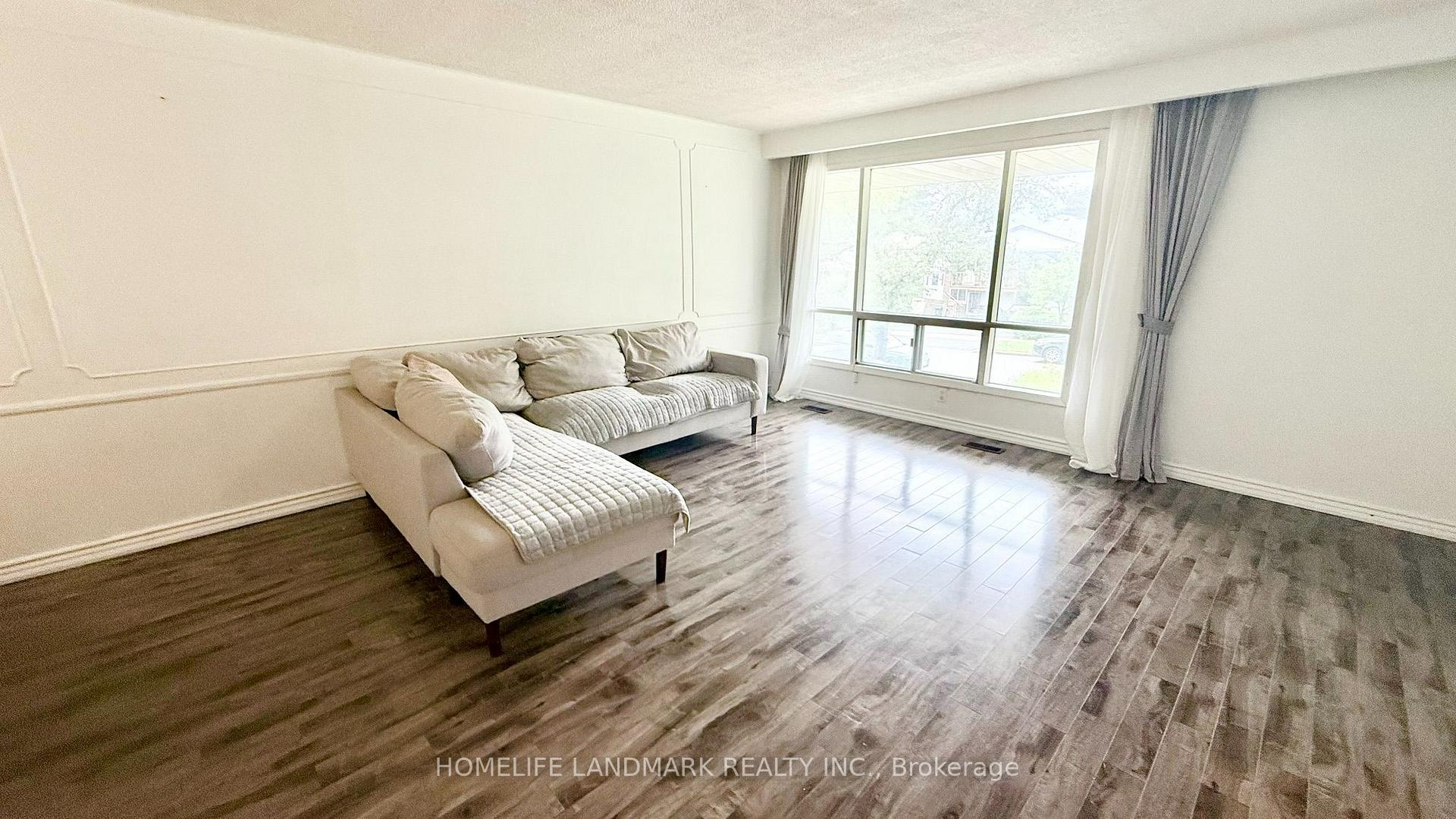 Photo 6 of Unit Main Floor, 47 Clancy Drive, North York, Don Valley Village — HOMEH